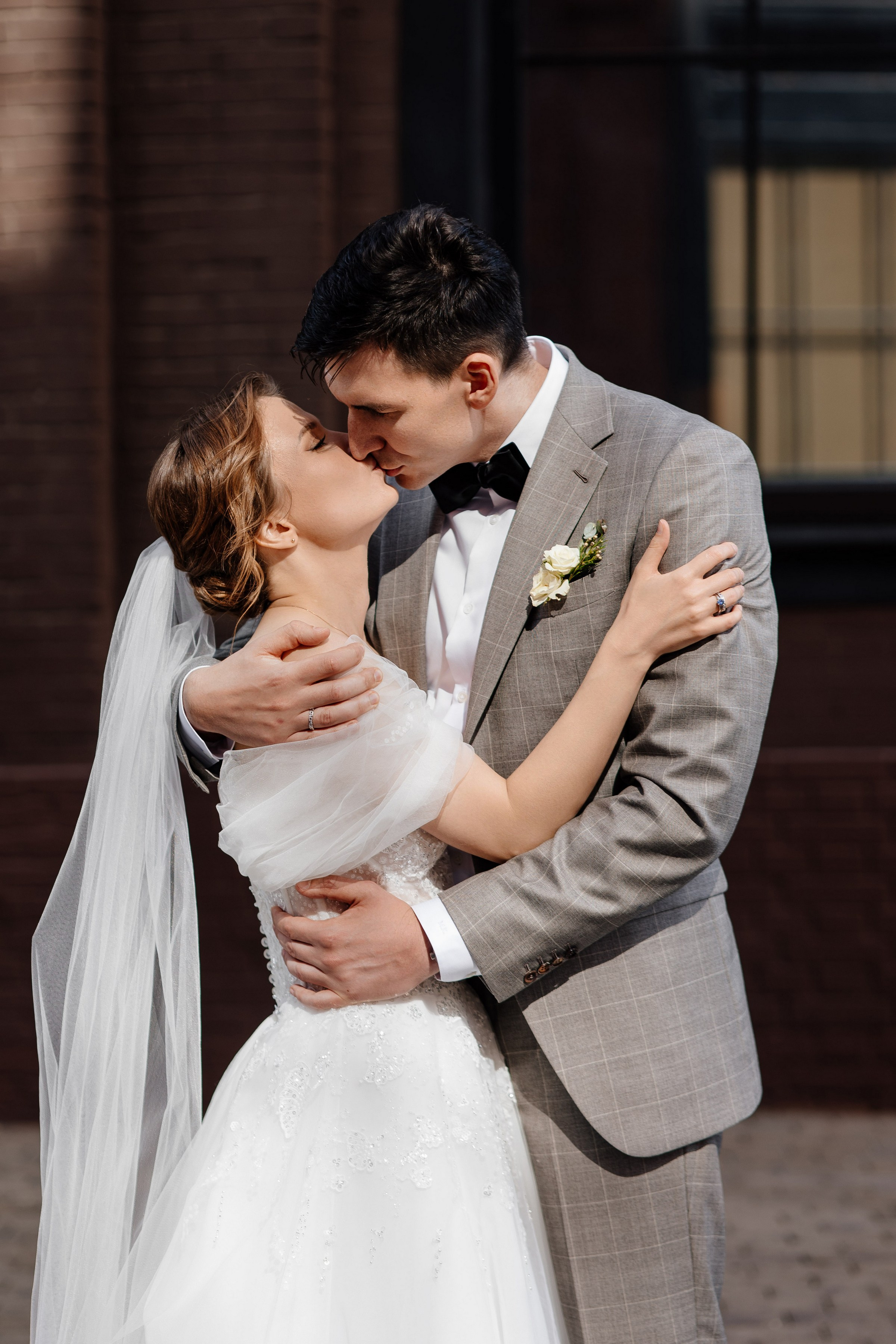 Свадебное утро в Hyatt Regency Хаятт Редженси, свадебная прогулка на Арме и банкет в О’Шалей. Свадебный и семейный фотограф Екатерина Иванова