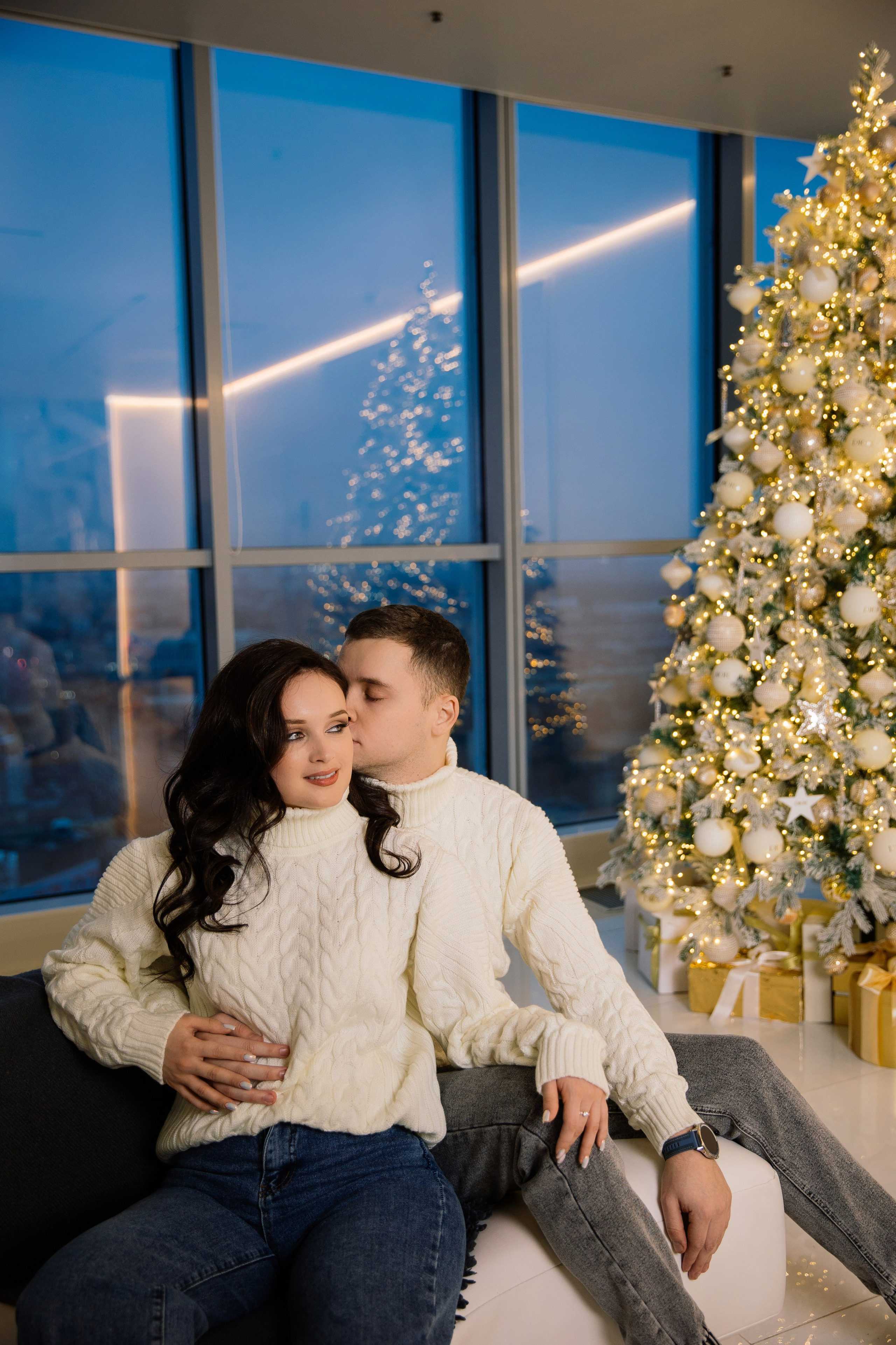 Новогодняя Love-story фотостудия Art Palace. Семейный фотограф Толстикова Кристина