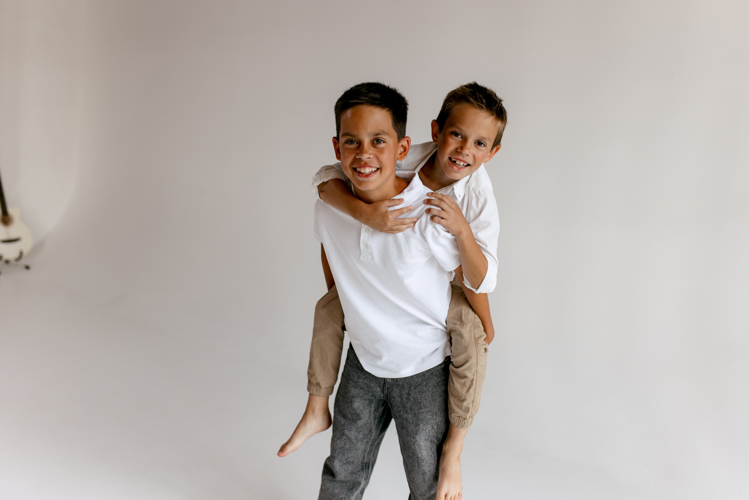 На белом фоне. Свадебный и семейный фотограф в Туле и области Маша Костина