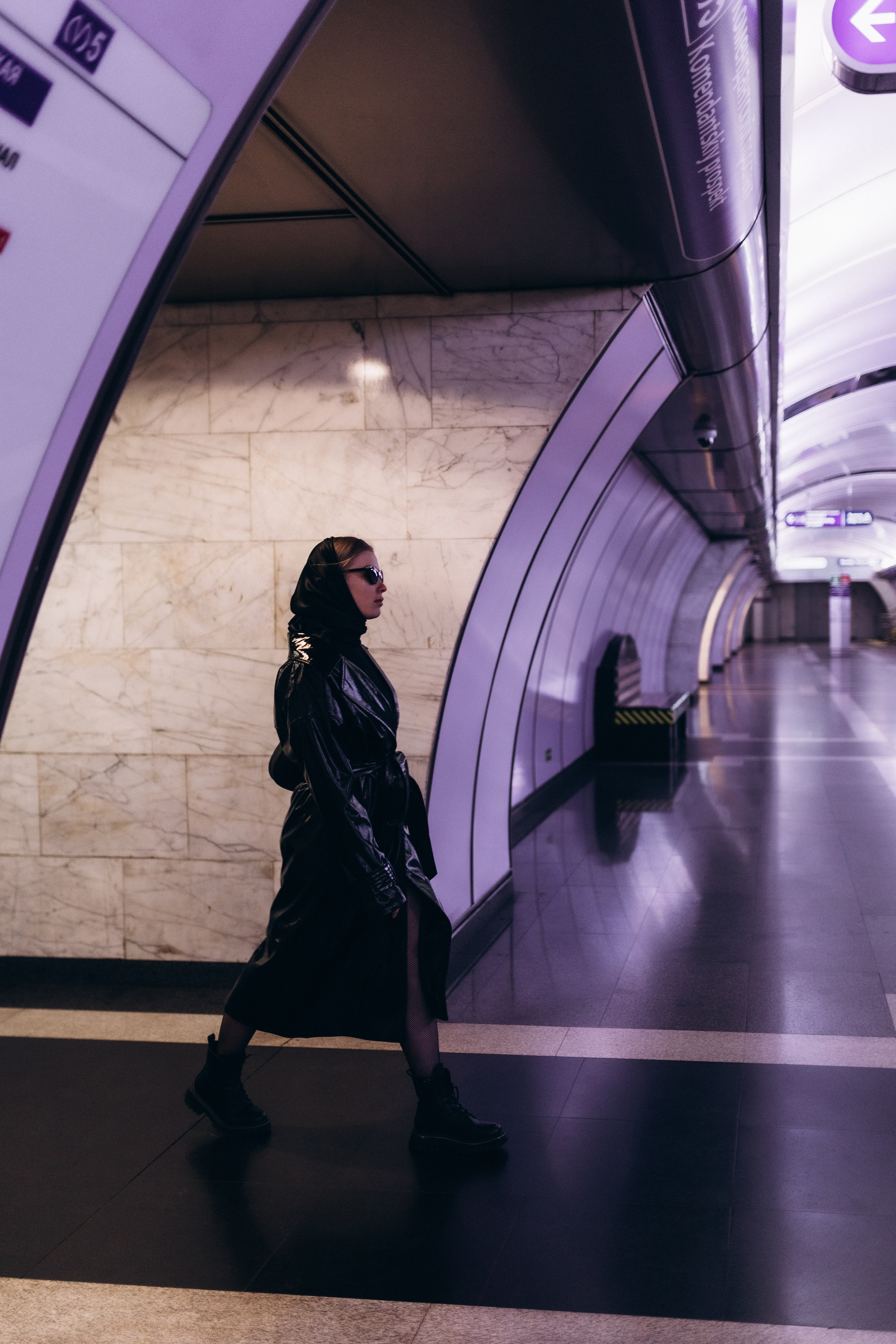 Наташа и парковка. Фотограф Артем Бросов в Санкт-Петербурге и Дубае