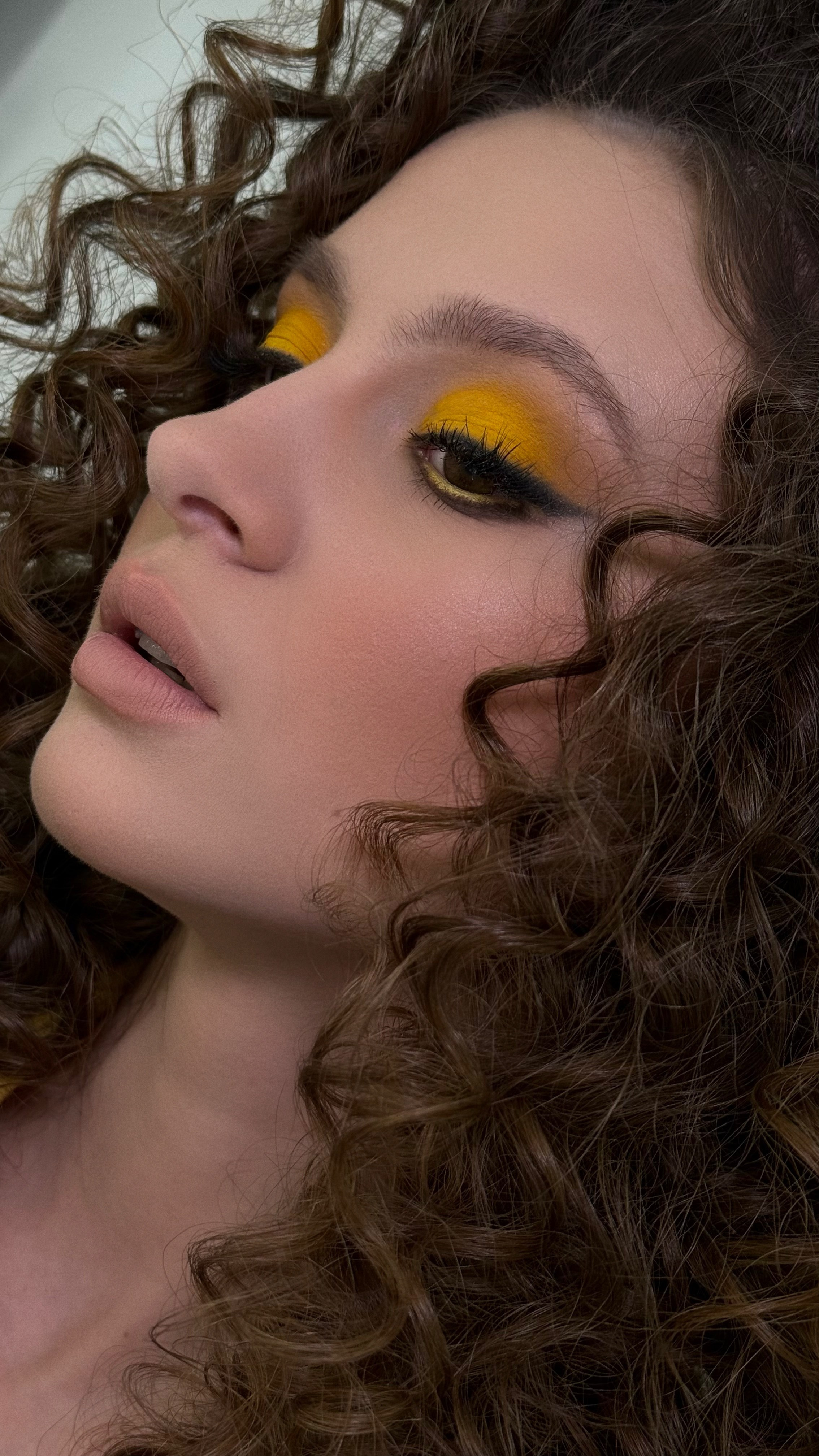 Образы. Студия визажистов, стилистов по прическам, бровистов и мастеров по ресницам