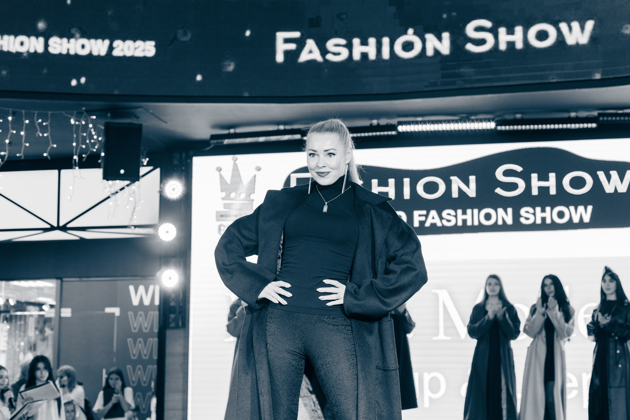 Марина Дрождина, модель, певица, солистка группы Hi-fi на показе мод