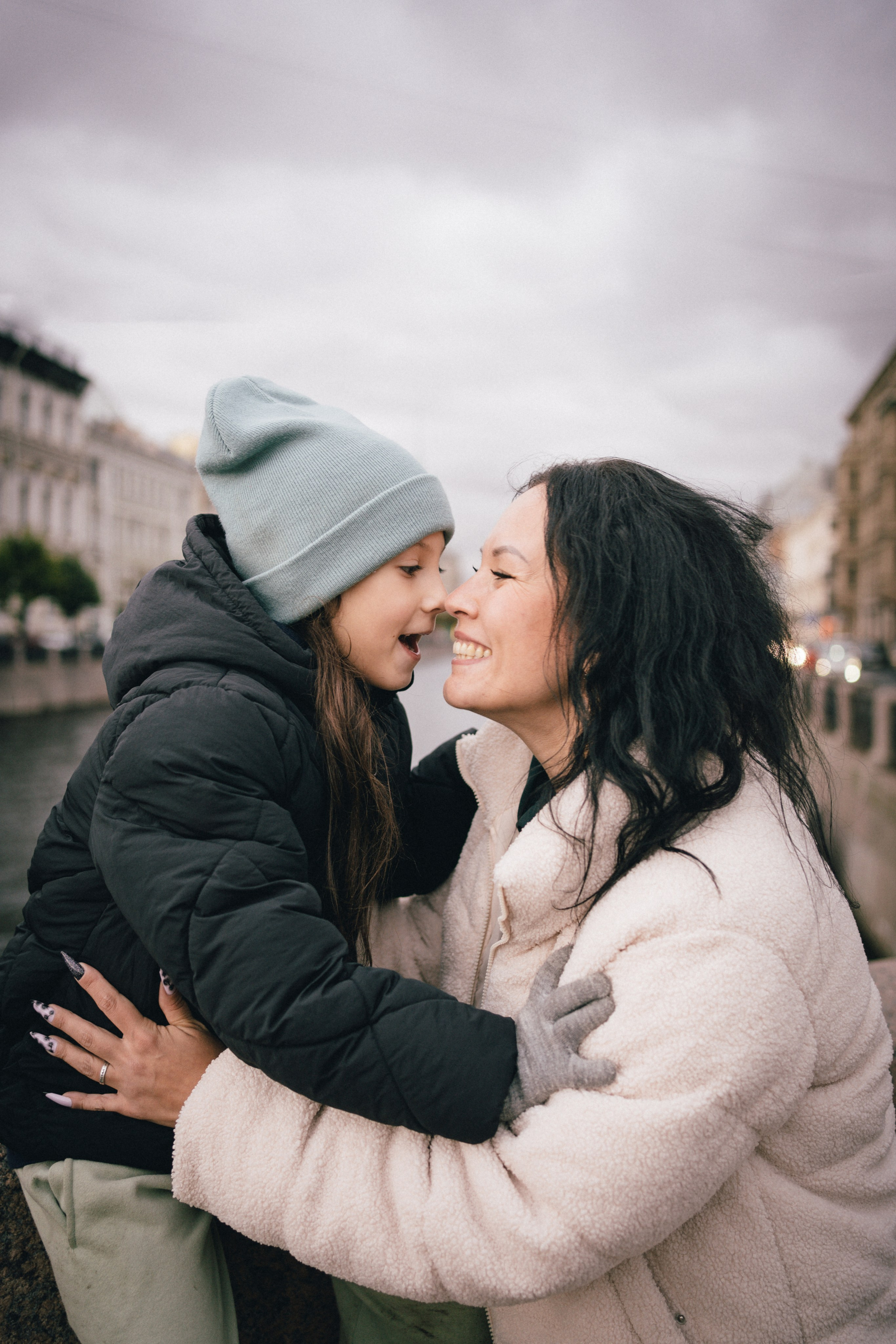 Мама, сын и дочка. Репортажный фотограф в Санкт-Петербурге. Фотограф на мероприятие в СПБ