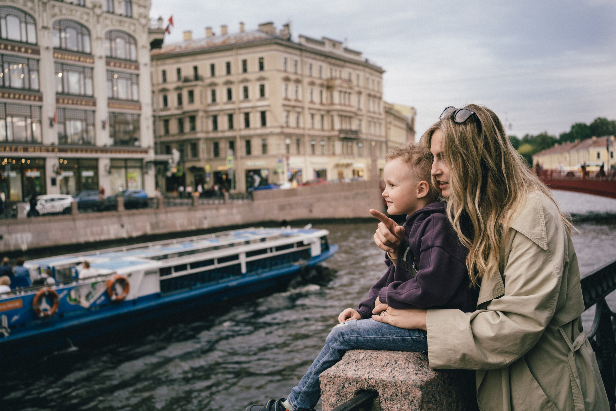 Мама и сын. Репортажный фотограф в Санкт-Петербурге. Фотограф на мероприятие в СПБ