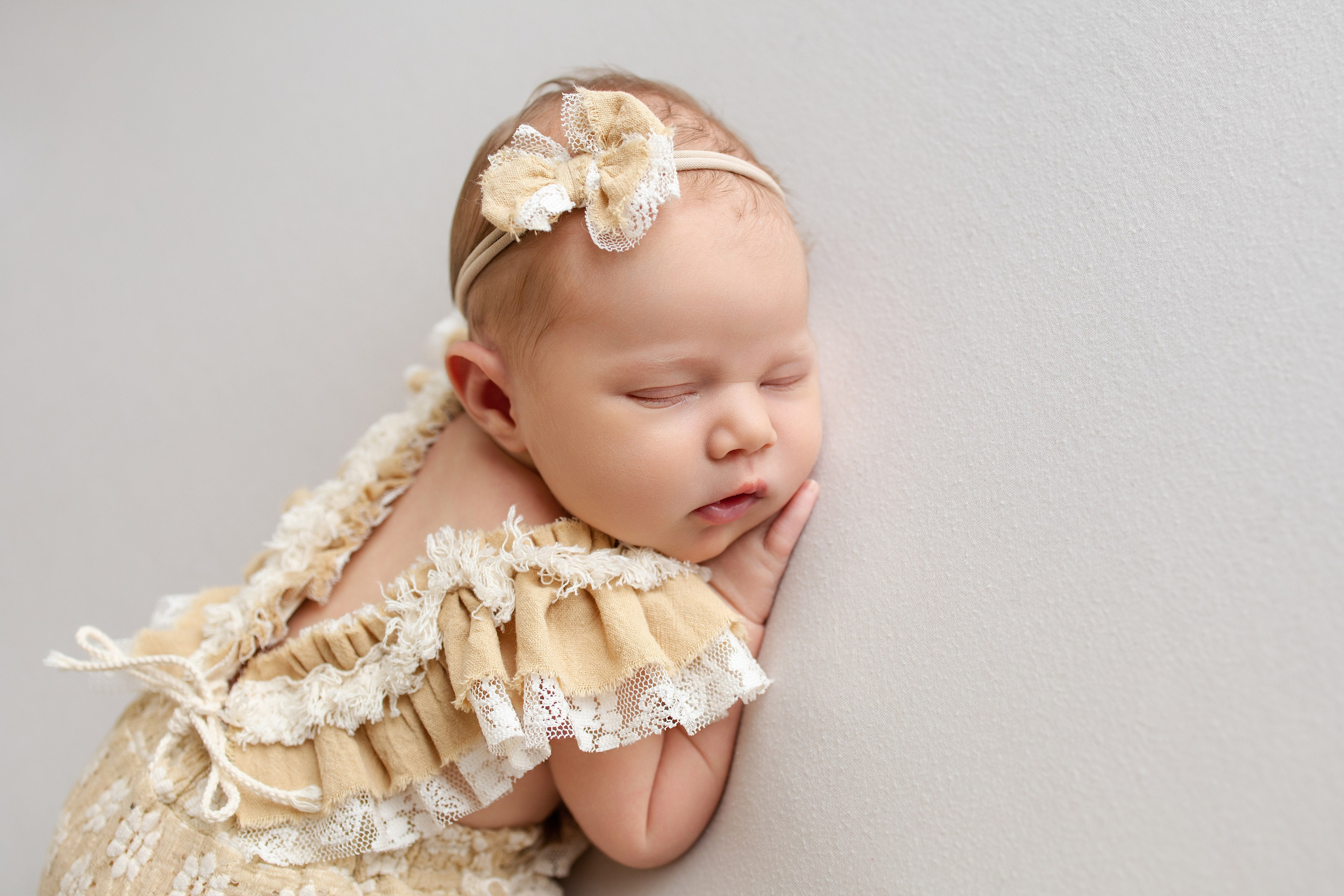 Вера 11 дней. Фотограф новорождённых Newborn Москва