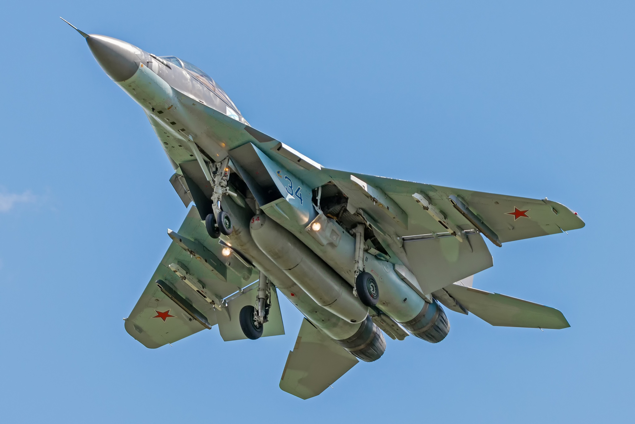 Авиация: самолеты, вертолеты, небесные зарисовки. От прошлого к будущему авиации через фотографию