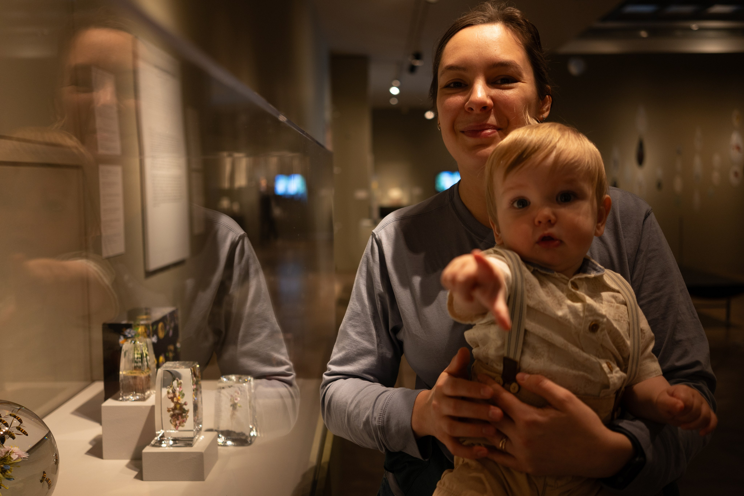 Took root. Wedding & engagement photographer in Seattle, WA. Tania Maureira