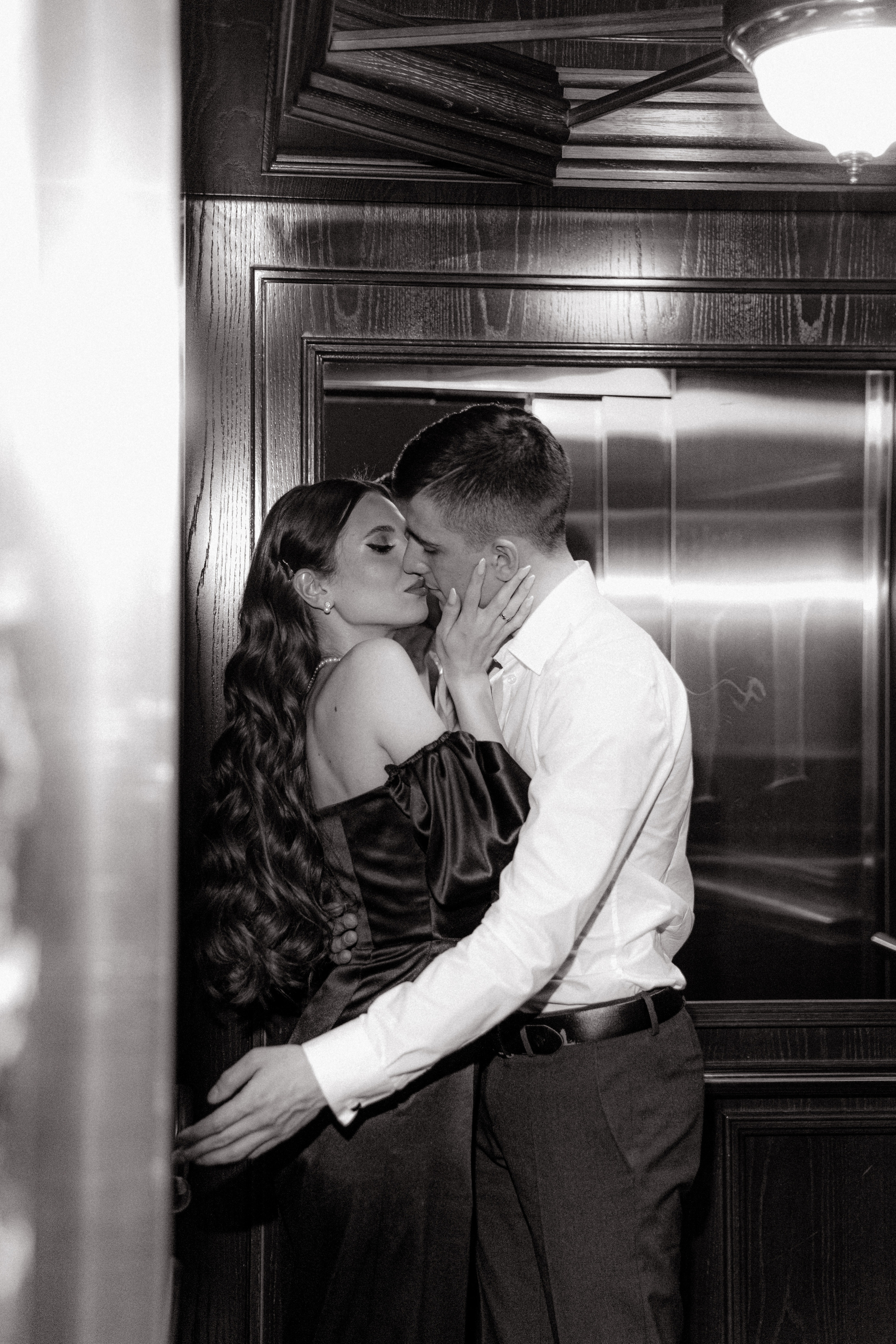 Влюбляемся и кружим. Э Т О М Ы