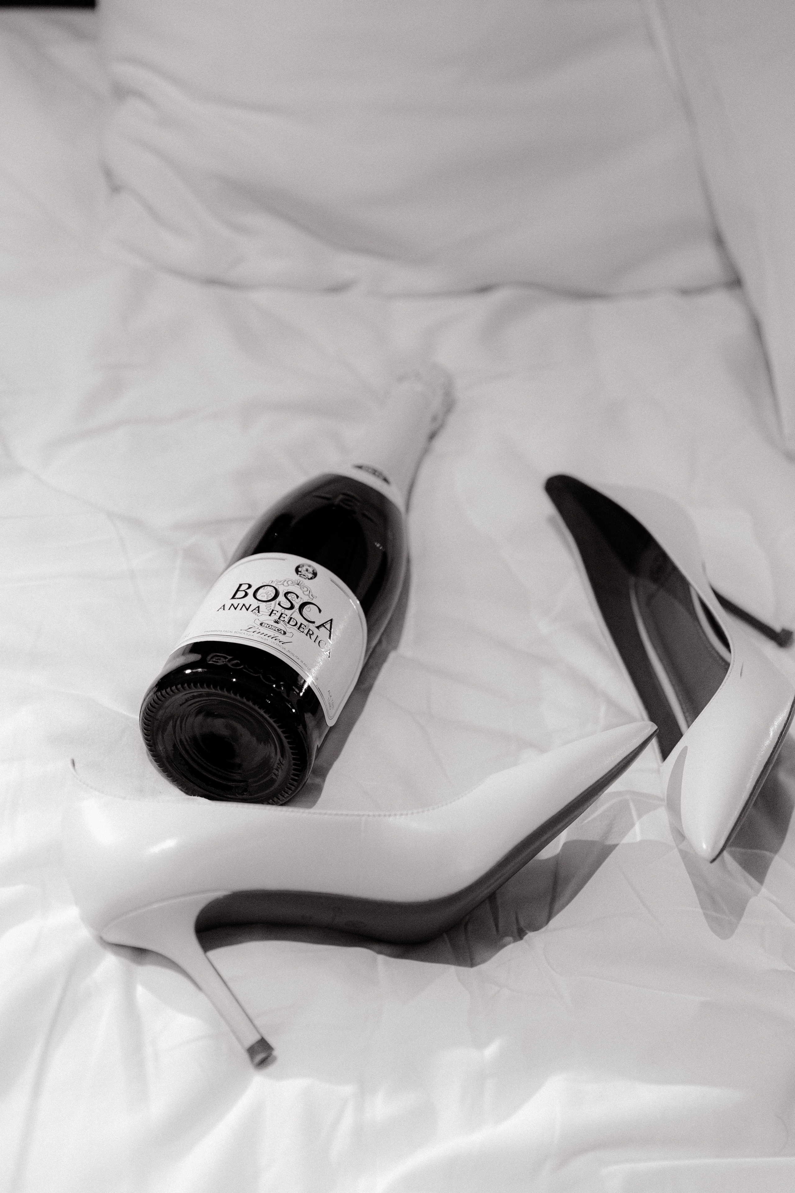 Влюбляемся и кружим. Э Т О М Ы