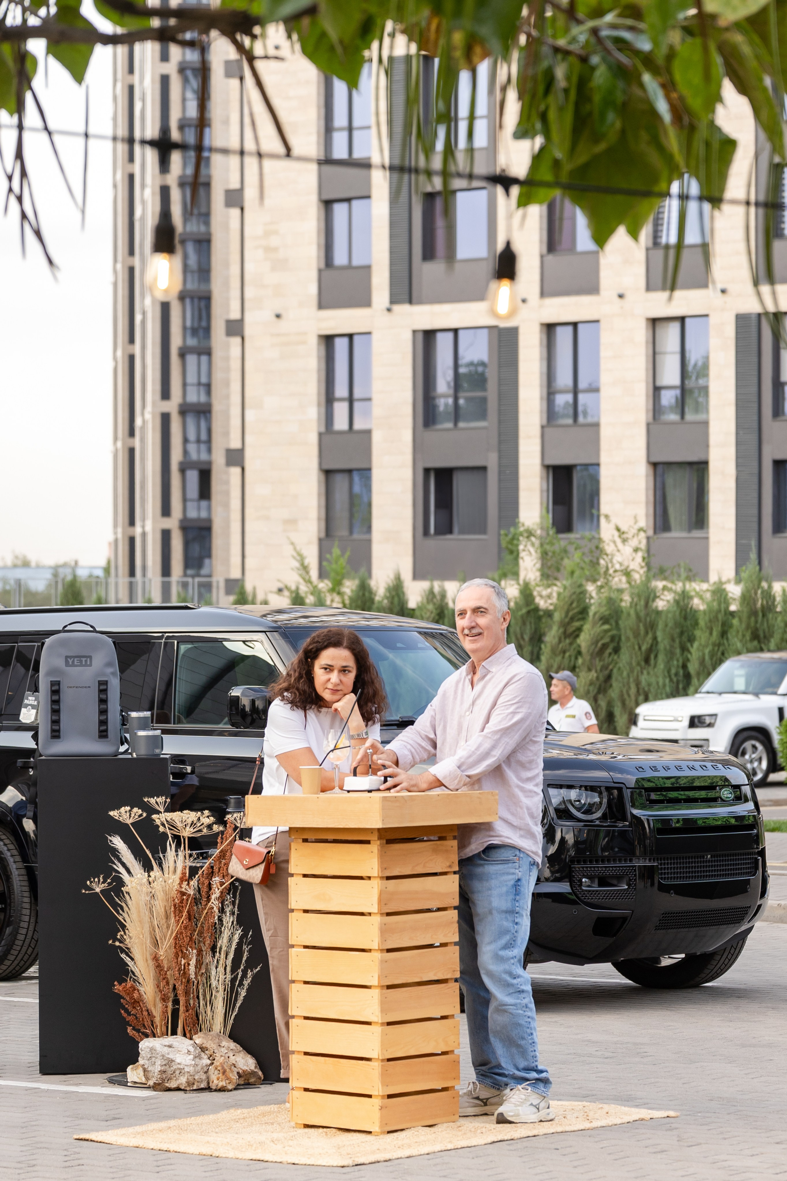 Репортражная съемка для автоцентра Land Rover Алматы. Коммерческий и репортажный фотограф в Алматы — Jora Abramov