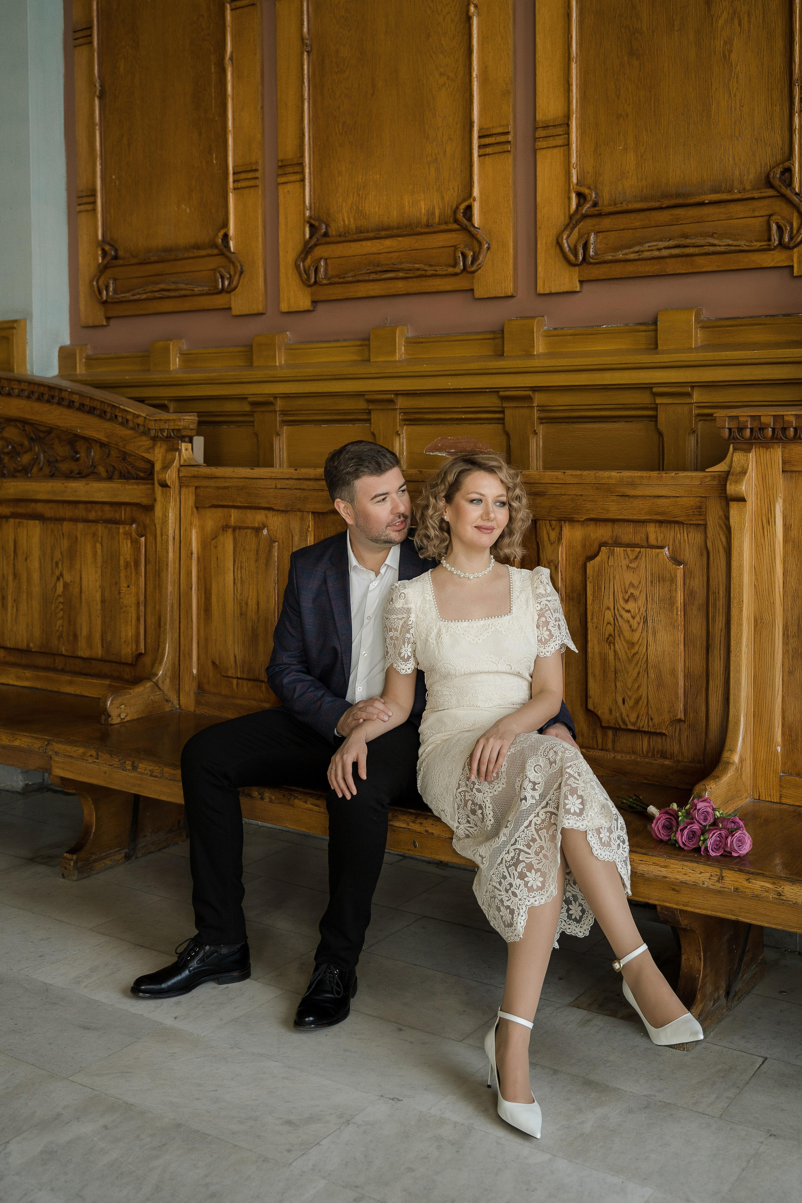 Свадебная фотосессия на Витебском вокзале. Свадебный и семейный фотограф в Пушкине и Санкт-Петербурге Мария Филиппова