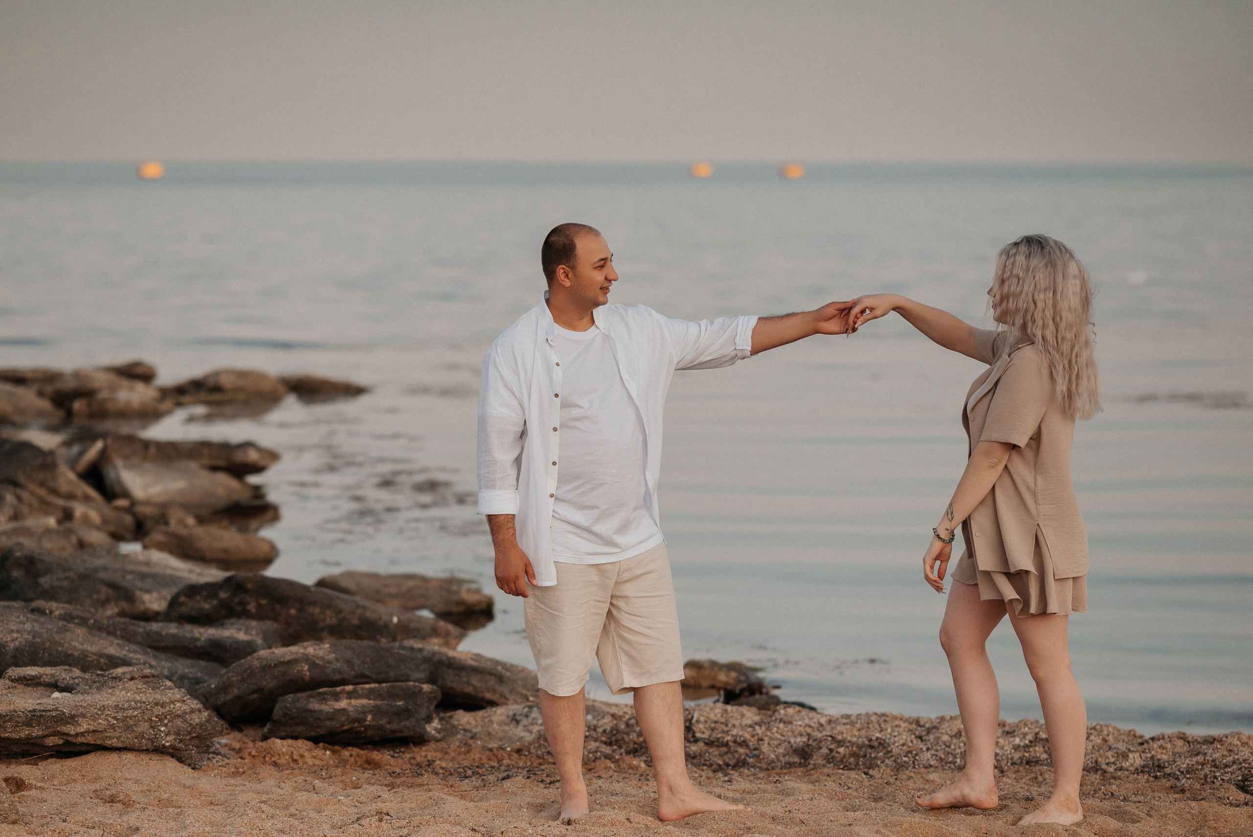 СЕМЕЙНАЯ ФОТОСЕССИЯ НА ПЛЯЖЕ В ФЕОДОСИИ