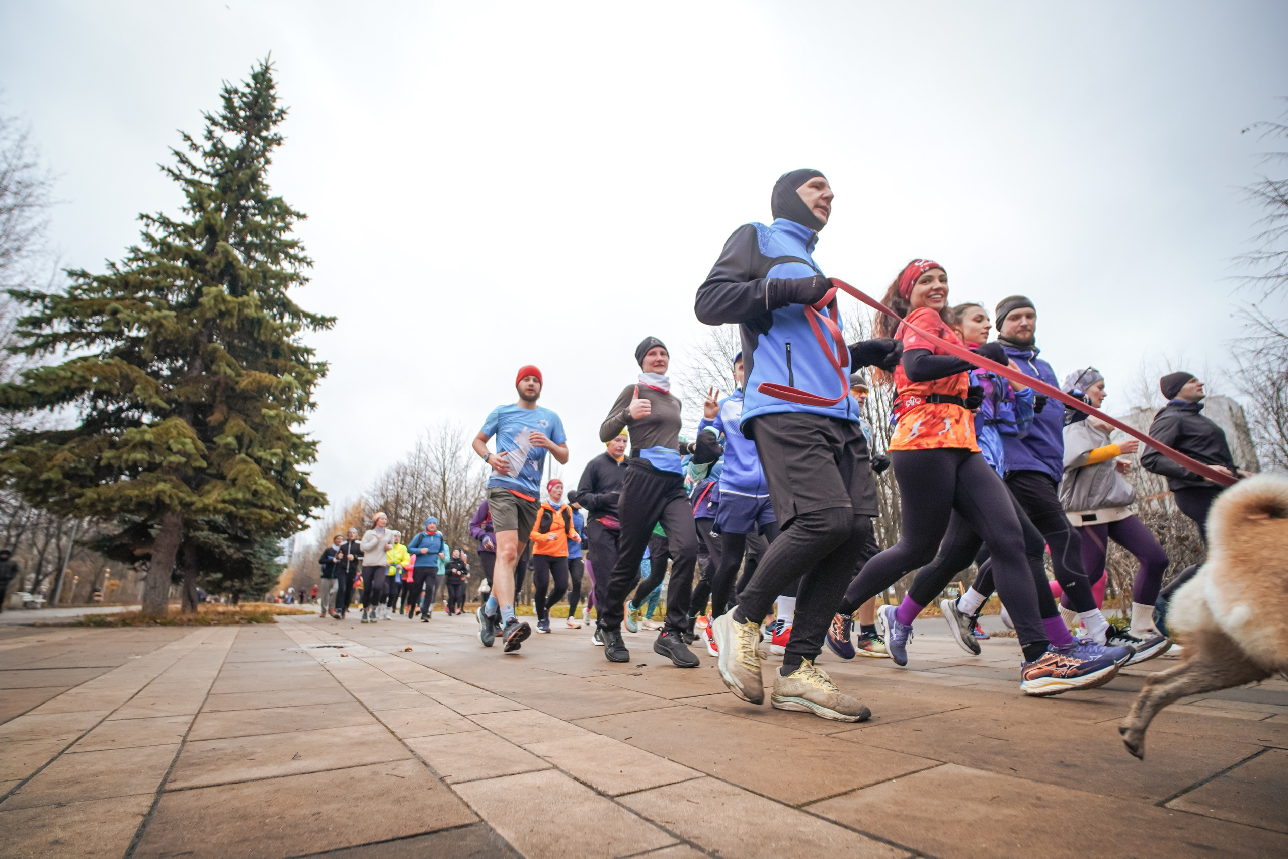 #марафонудома #яuzarun 2024 2-я петля, группа 6:30. Роман Капилюшов. Бег. Фото. Видео. г. Люберцы