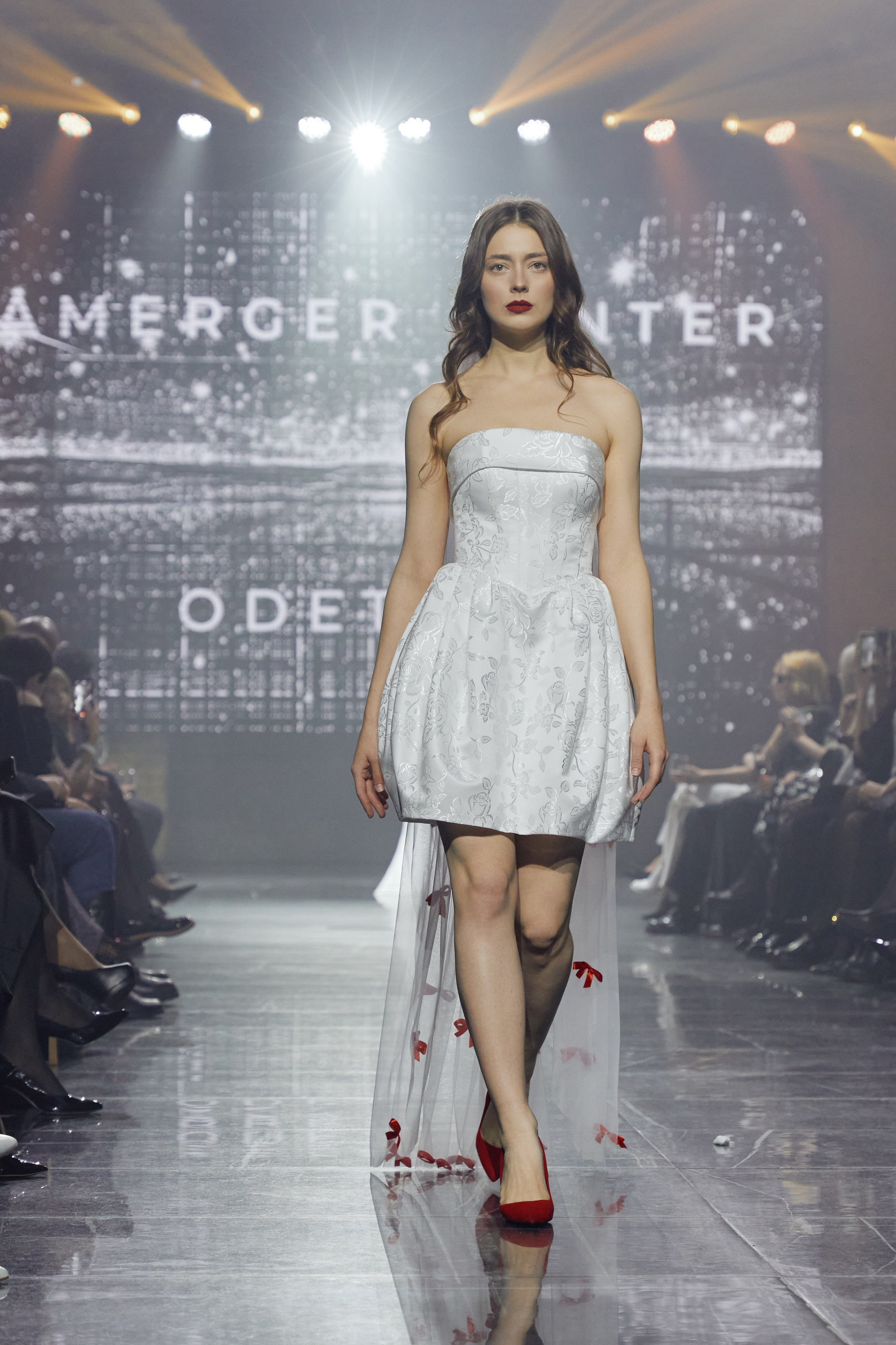 Показ KAMERGER | ODETTA. Свадебный фотограф и видеограф из Санкт-Петербурга Агарков Никита