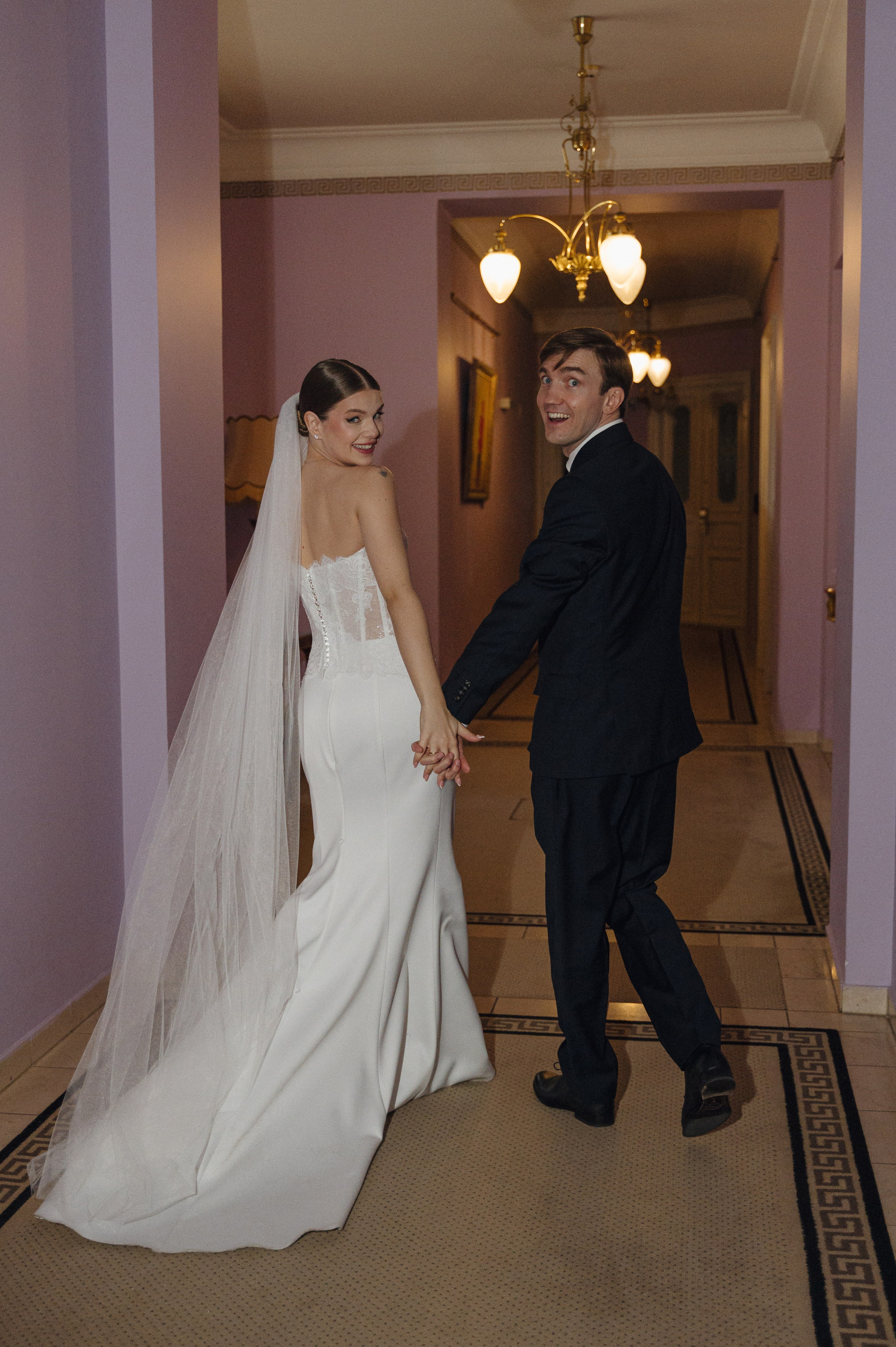 Дмитрий и Луиза. Гостиница Националь и ресторан Белуга. Свадебный фотограф Москва и Санкт-Петербург. Анастасия Чудина