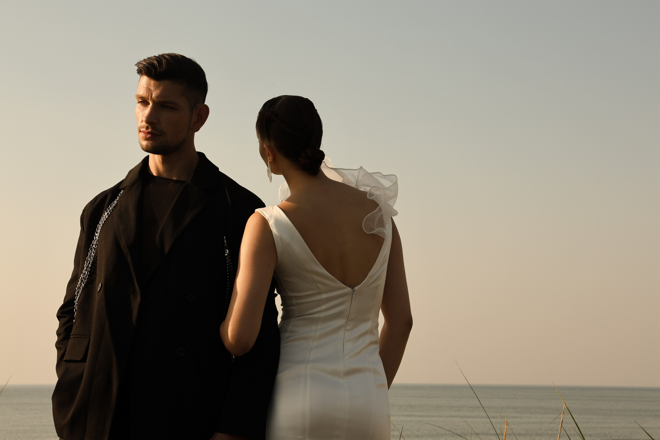 Камерная свадьба на берегу моря. Свадебный фотограф