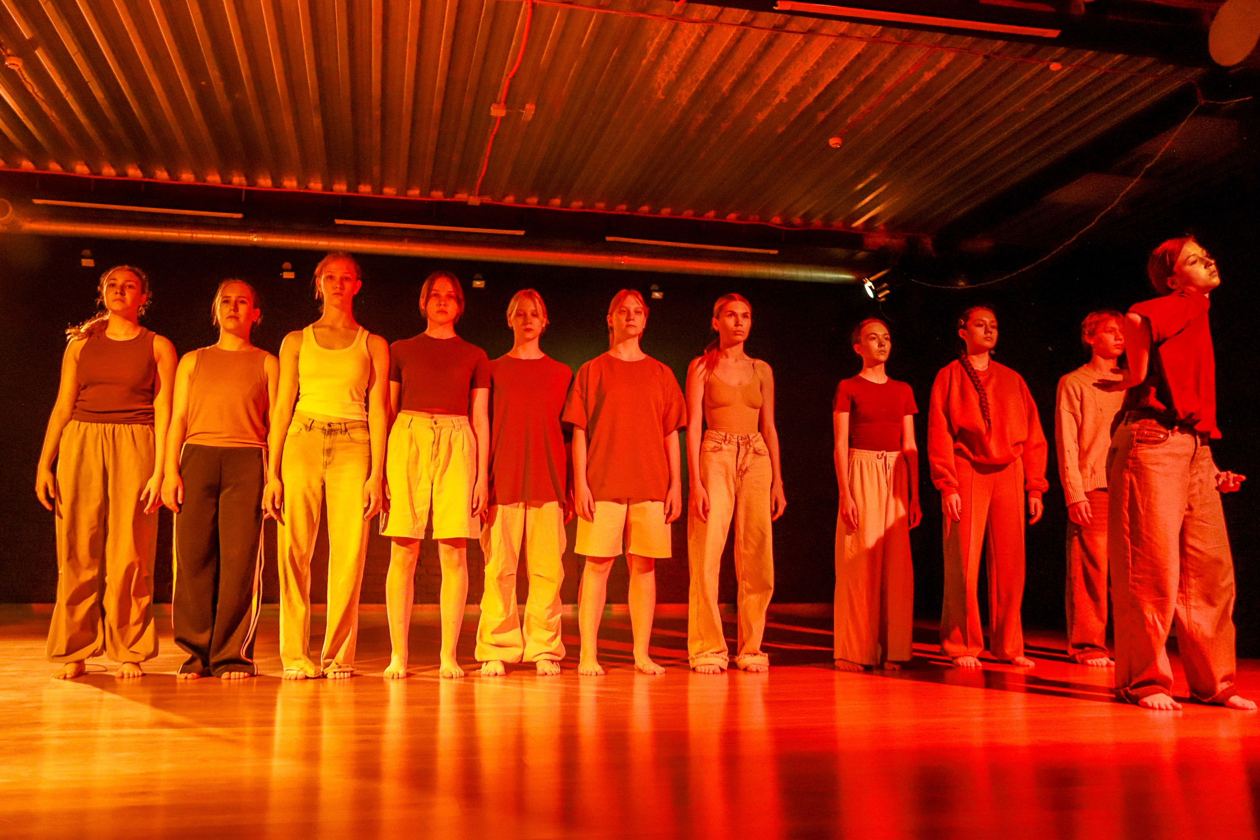 Современный показ Подземка. Небесные ласточки. Фотограф Юлия Мальцева