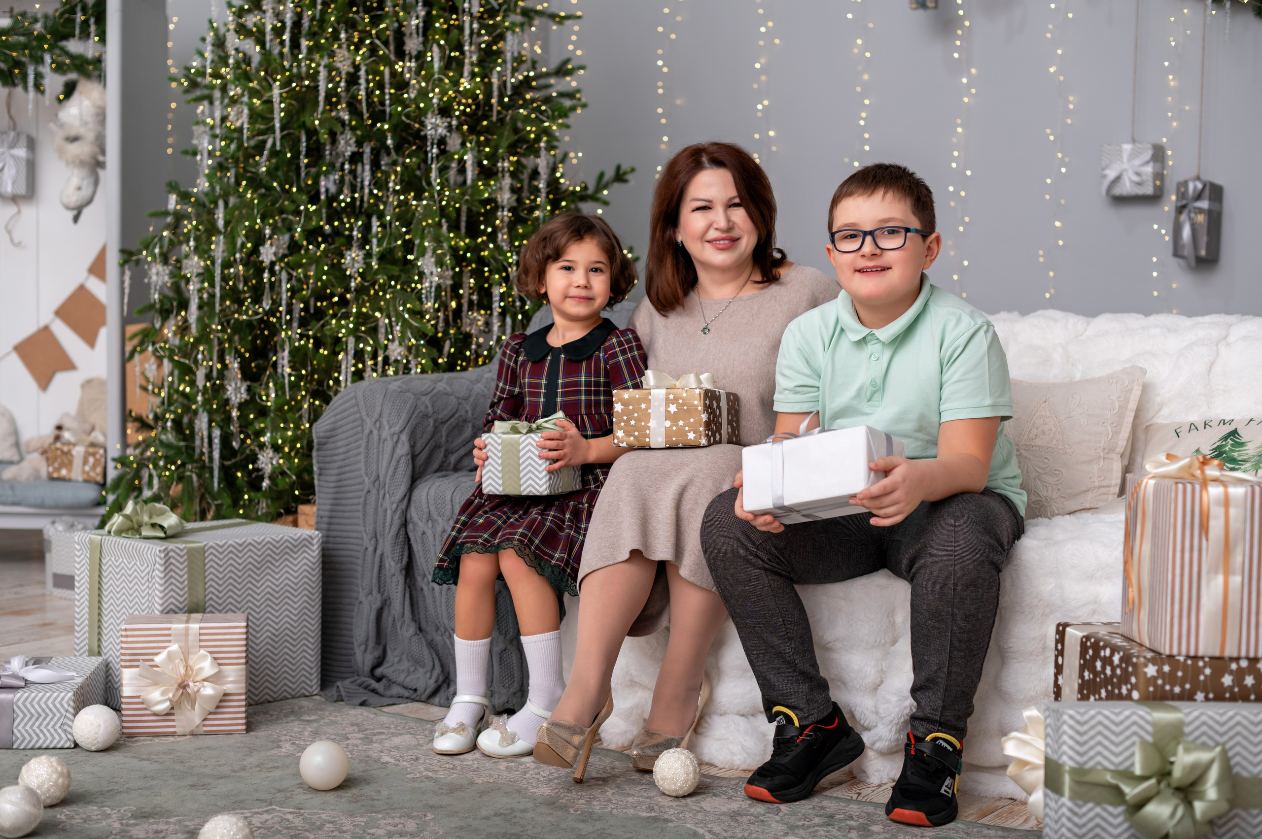 Фотосессия в Драгон студио. Детский и семейный фотограф г. Москва Оксана Катаджи