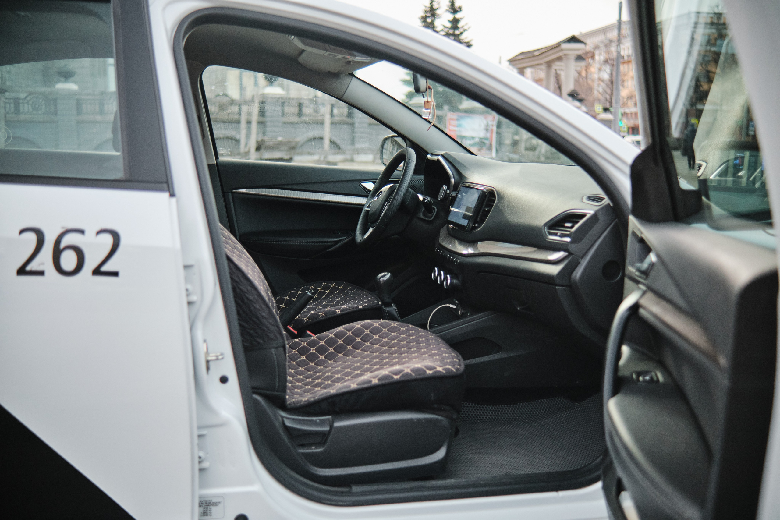 Новый автопарк Яндекс такси в Новокузнецке. Свадебный и семейный фотограф в Новокузнецке Иван Иванов