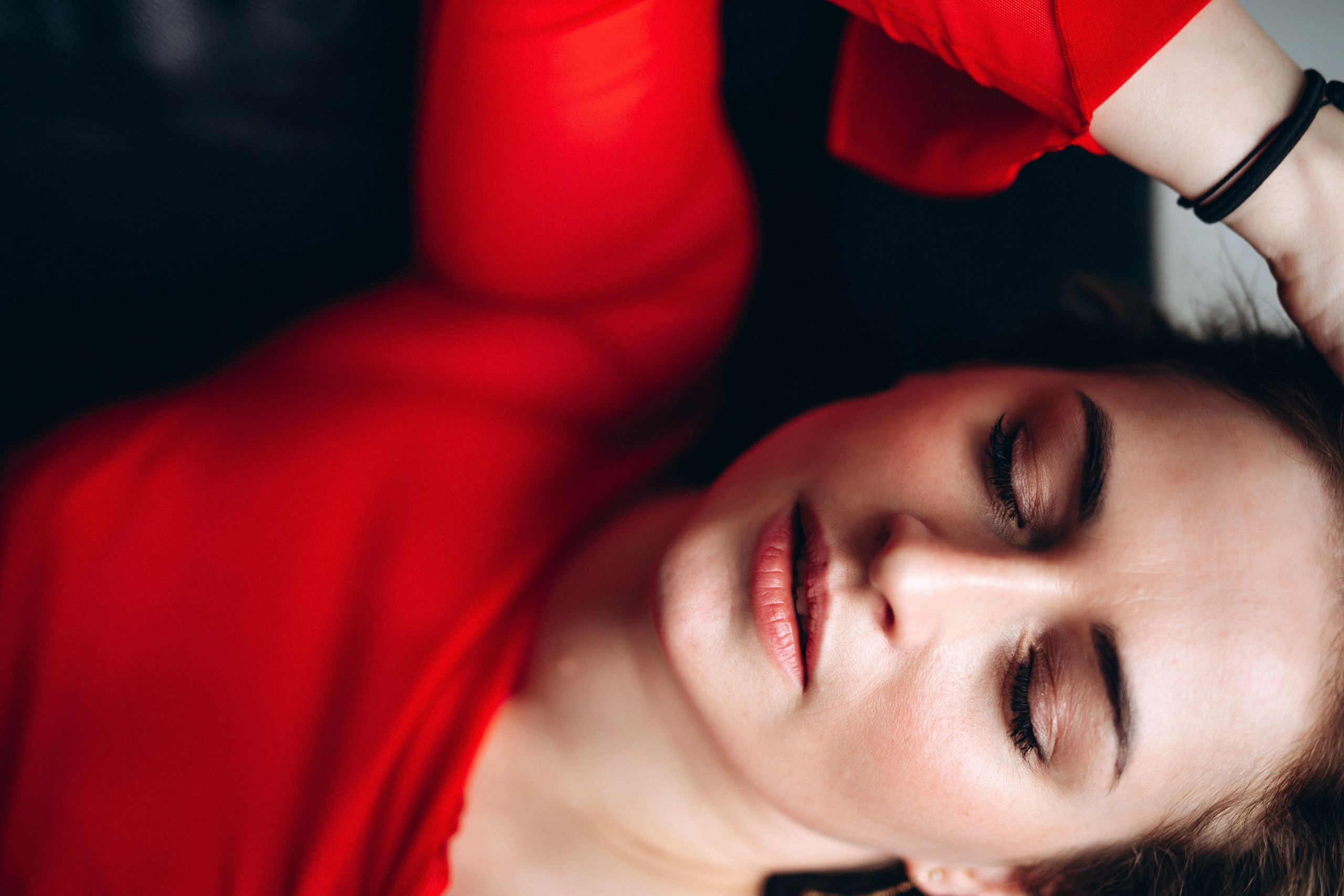 RED heart / Lora. Портретный женский фотограф Минск Беларусь Алена Янович