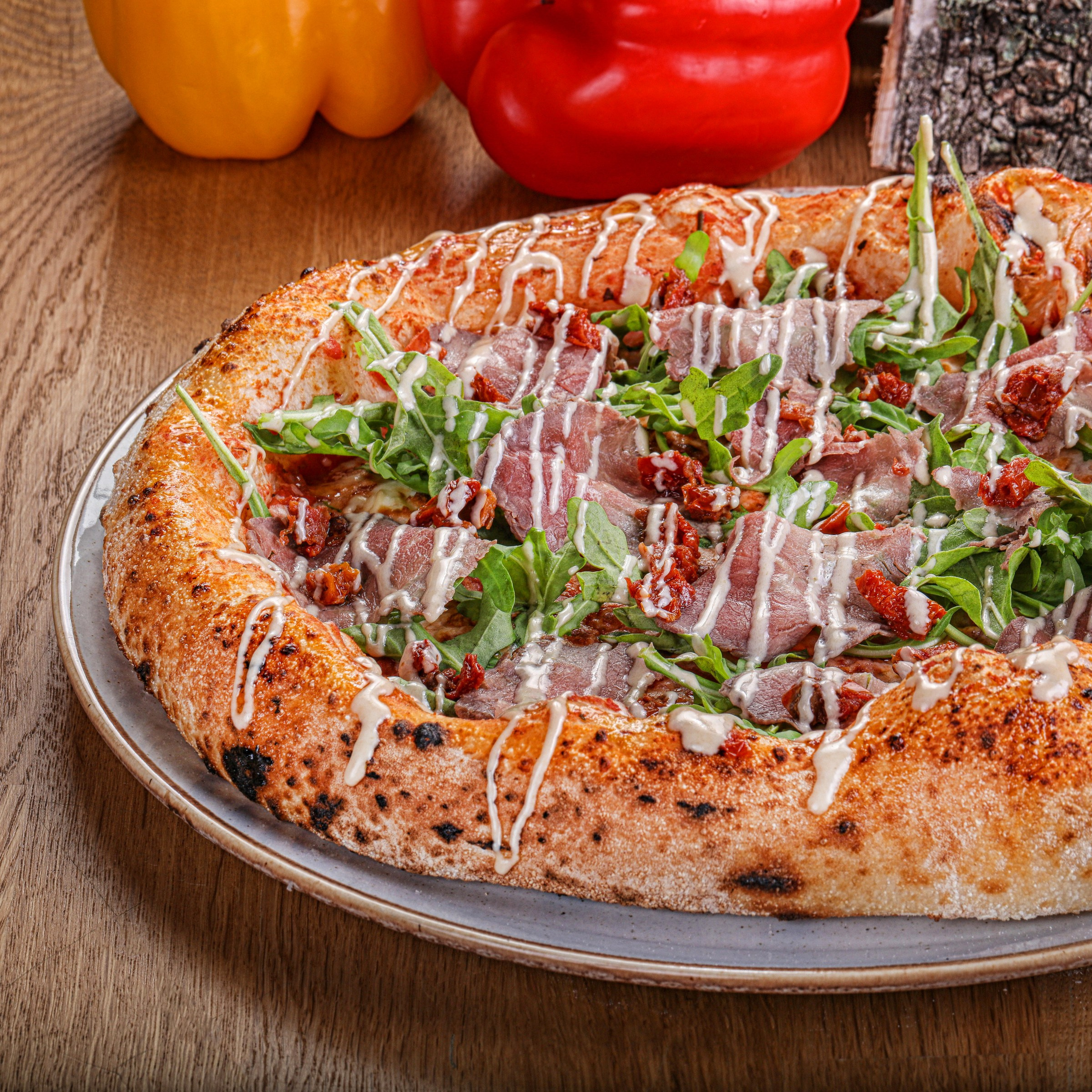 Фотосъемка пиццы. Заказ по тел.: +7 (906) 006-90-22. Фуд-фотограф Андрей Старостин — съемка еды в Москве. 9000 руб. в час