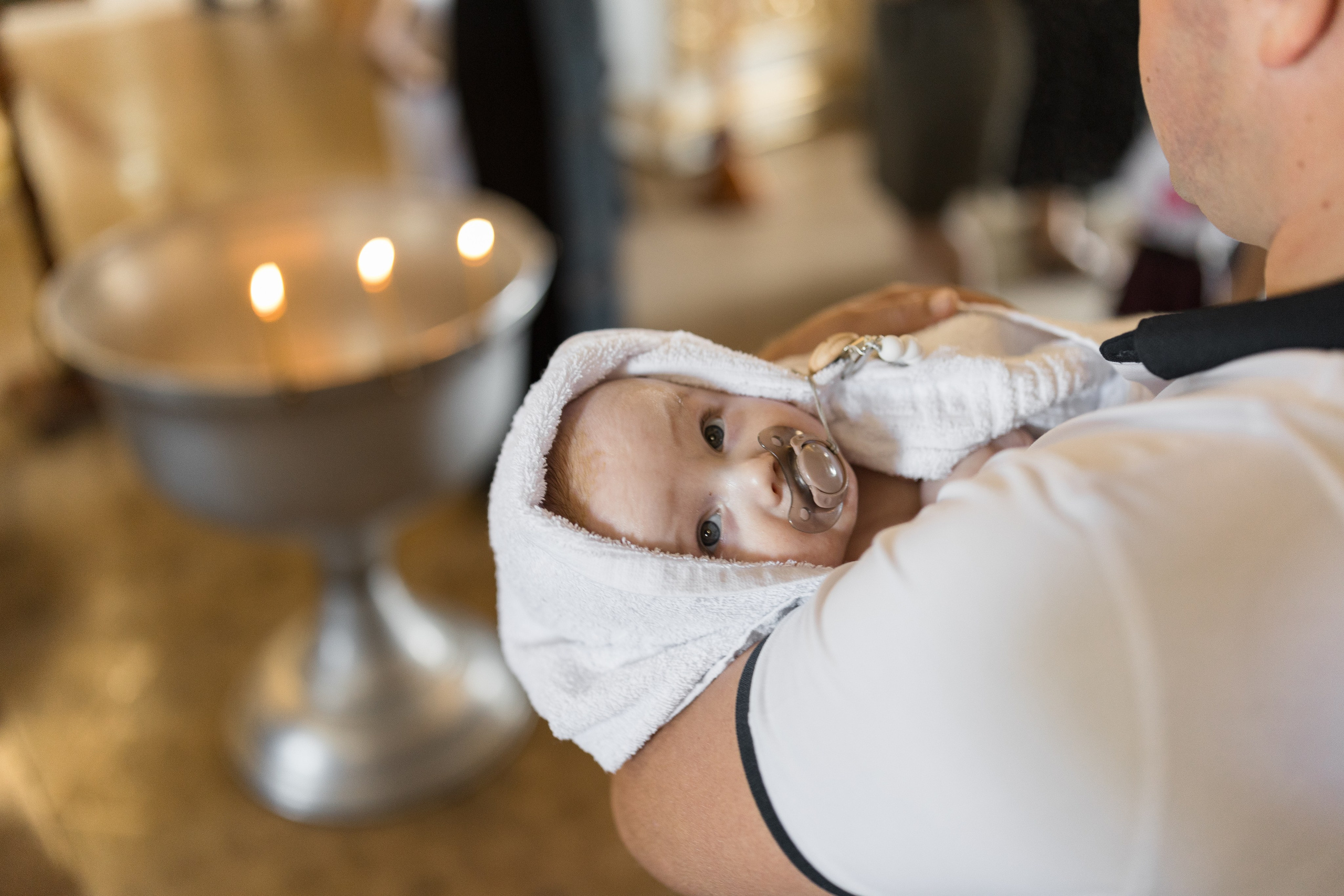 Крещение Михаила в Николаевской церкви. Анастасия Безуглова- свадебный фотограф в Таганроге