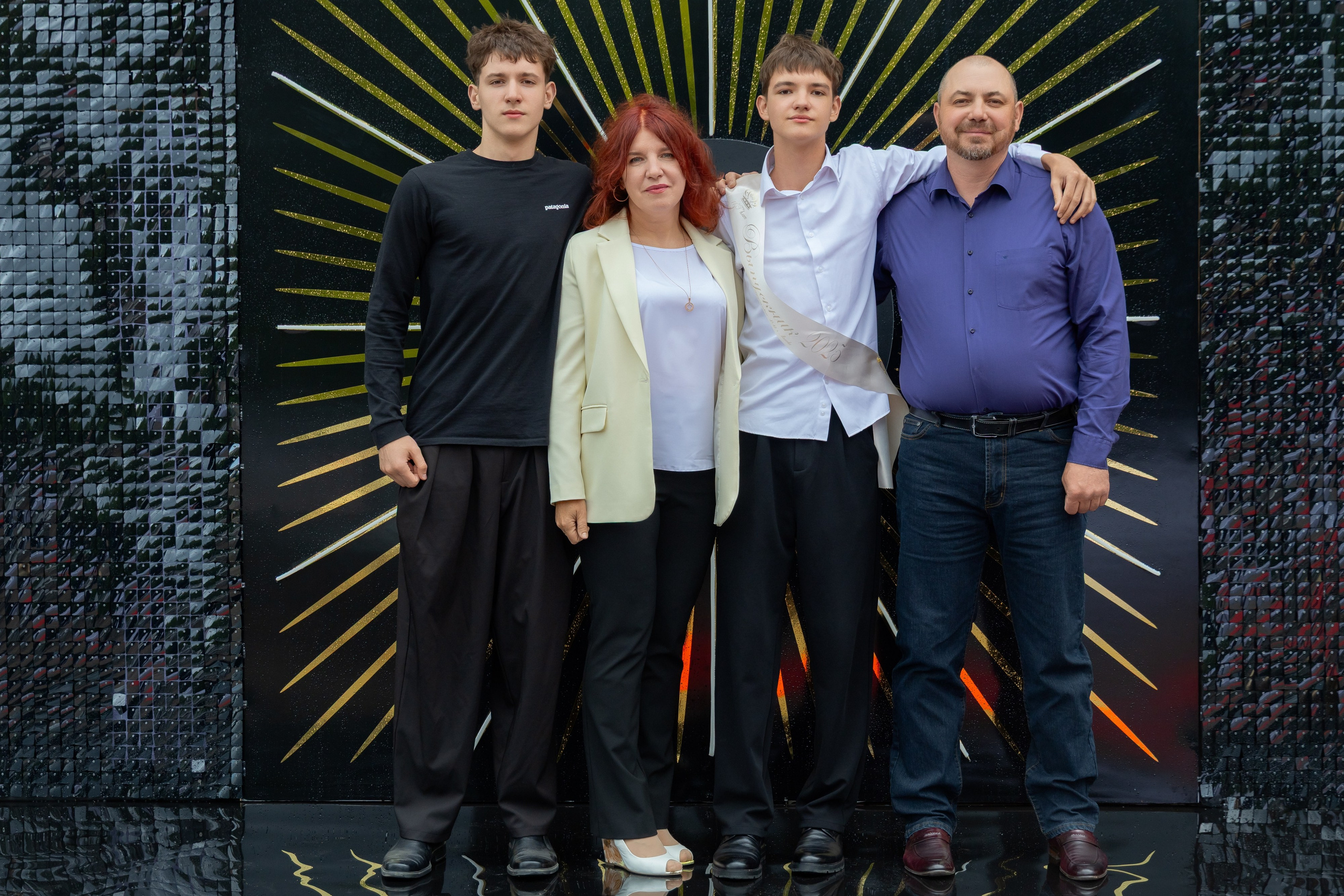 Школьный выпускной 2025 год в Минске, Беларуси. Свадебный фотограф в Минске/Беларуси Сергей Спиридонов