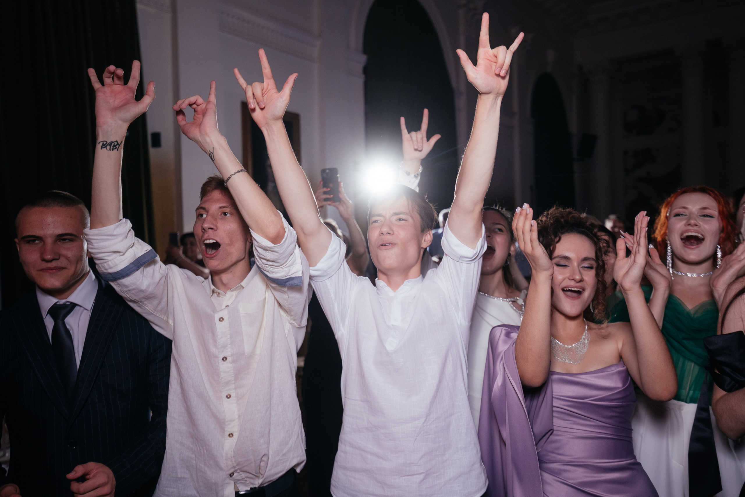 Выпускной 11 класс. Фотограф Крохин Олег