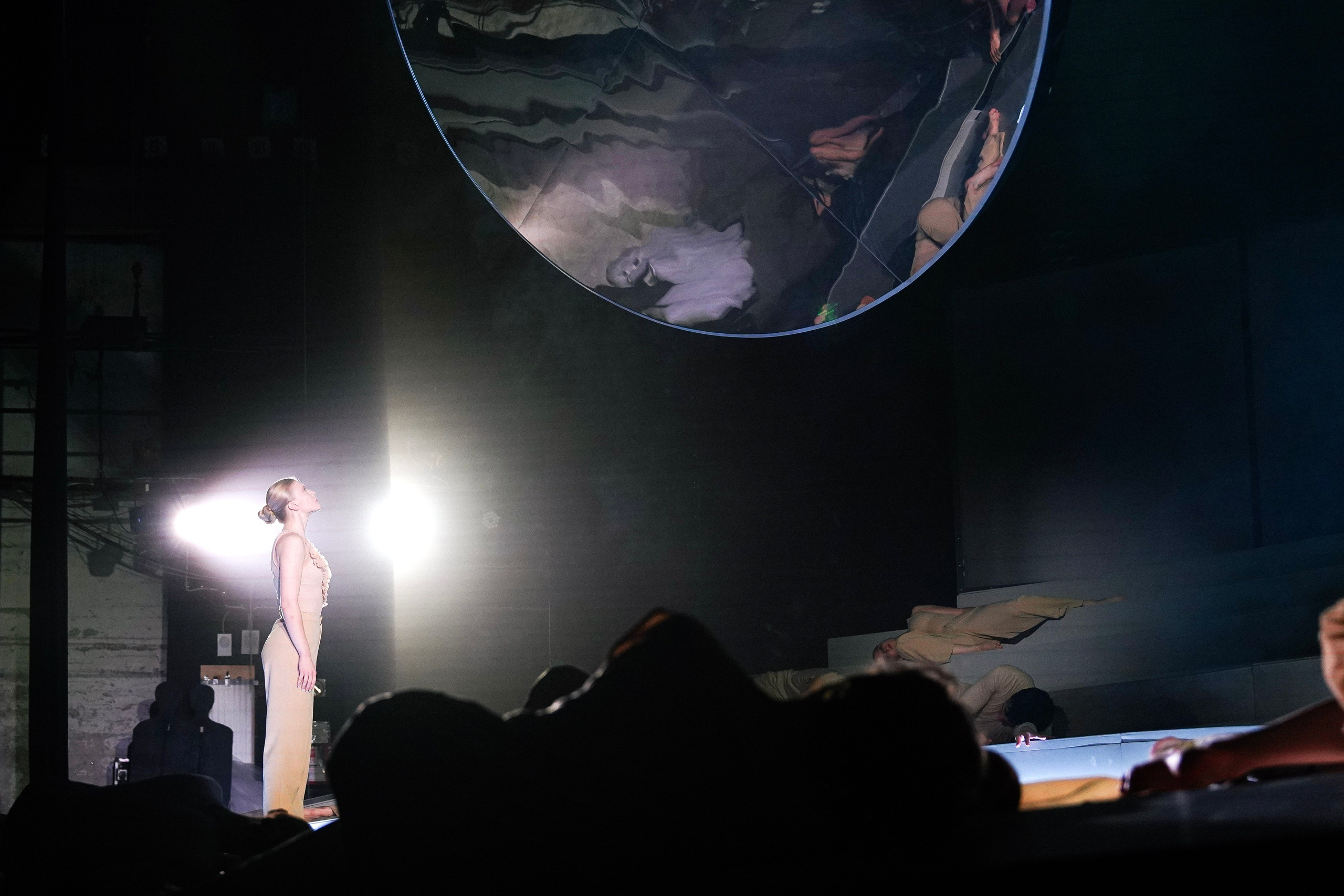 Контакт — пластический спектакль. Фотограф с психологическим образованием