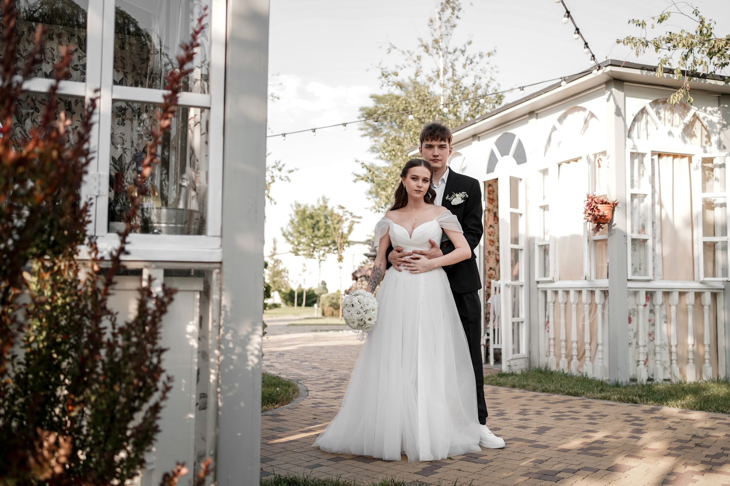 Свадебная фотосессия на территории ресторана «Донские Зори». Фотограф Алёна Чёботова. Свадебный фотограф в Ростове-на-Дону. Таинство Крещения и Венчания, семейные фотосессии. Алёна Чёботова