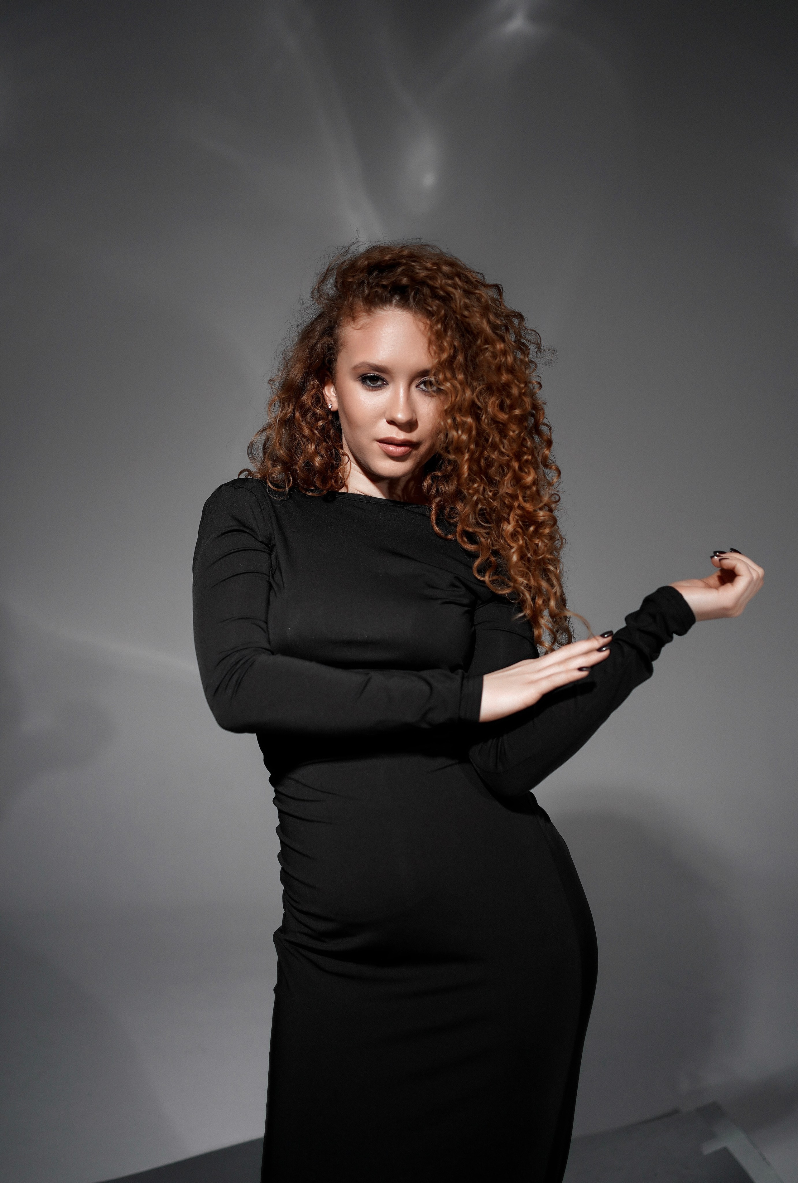 Фотосессия на циклораме с зеркалом. Свадебный фотограф в Ростове-на-Дону. Таинство Крещения и Венчания, семейные фотосессии. Алёна Чёботова