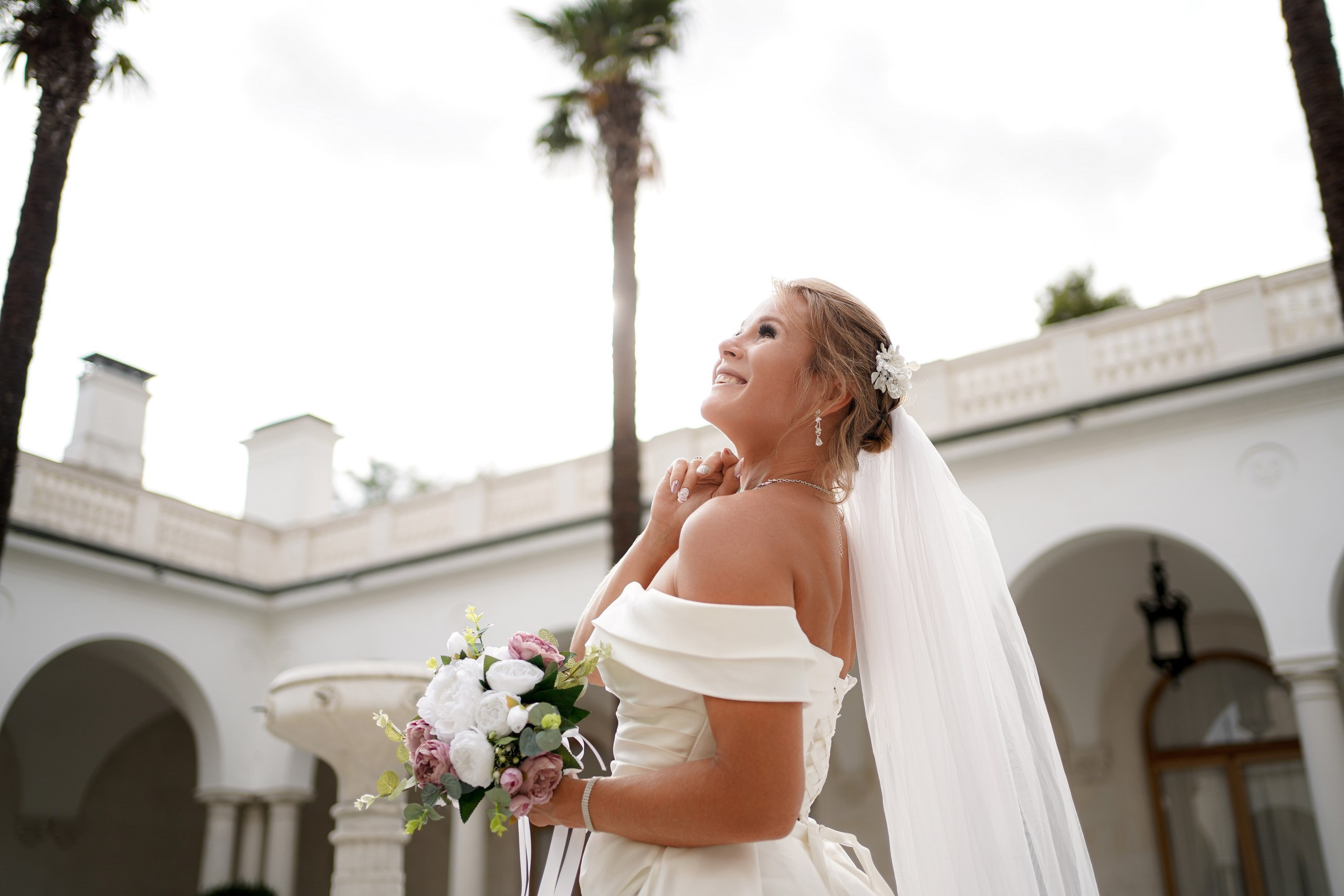 Свадебная фотосессия в Ливадийском дворце. Крым. Фотограф Алёна Чёботова. Свадебный фотограф в Ростове-на-Дону. Таинство Крещения и Венчания, семейные фотосессии. Алёна Чёботова