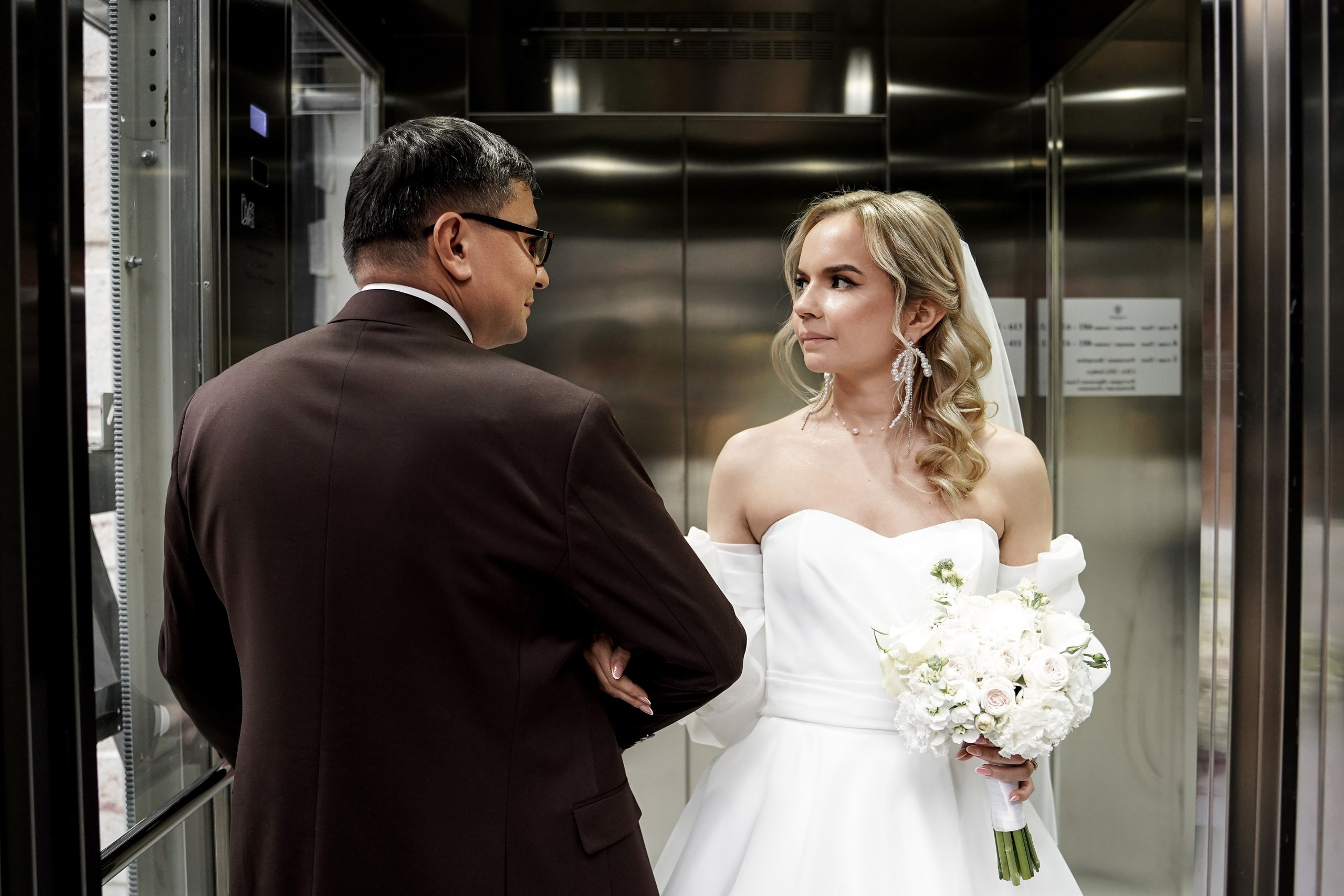 Свадебная фотосессия «4 часа». Отель Резиденция в Ростове-на-Дону. Кадры молодоженов на природе. Фотосессия банкета 1 час. Свадебный фотограф в Ростове-на-Дону. Таинство Крещения и Венчания, семейные фотосессии. Алёна Чёботова