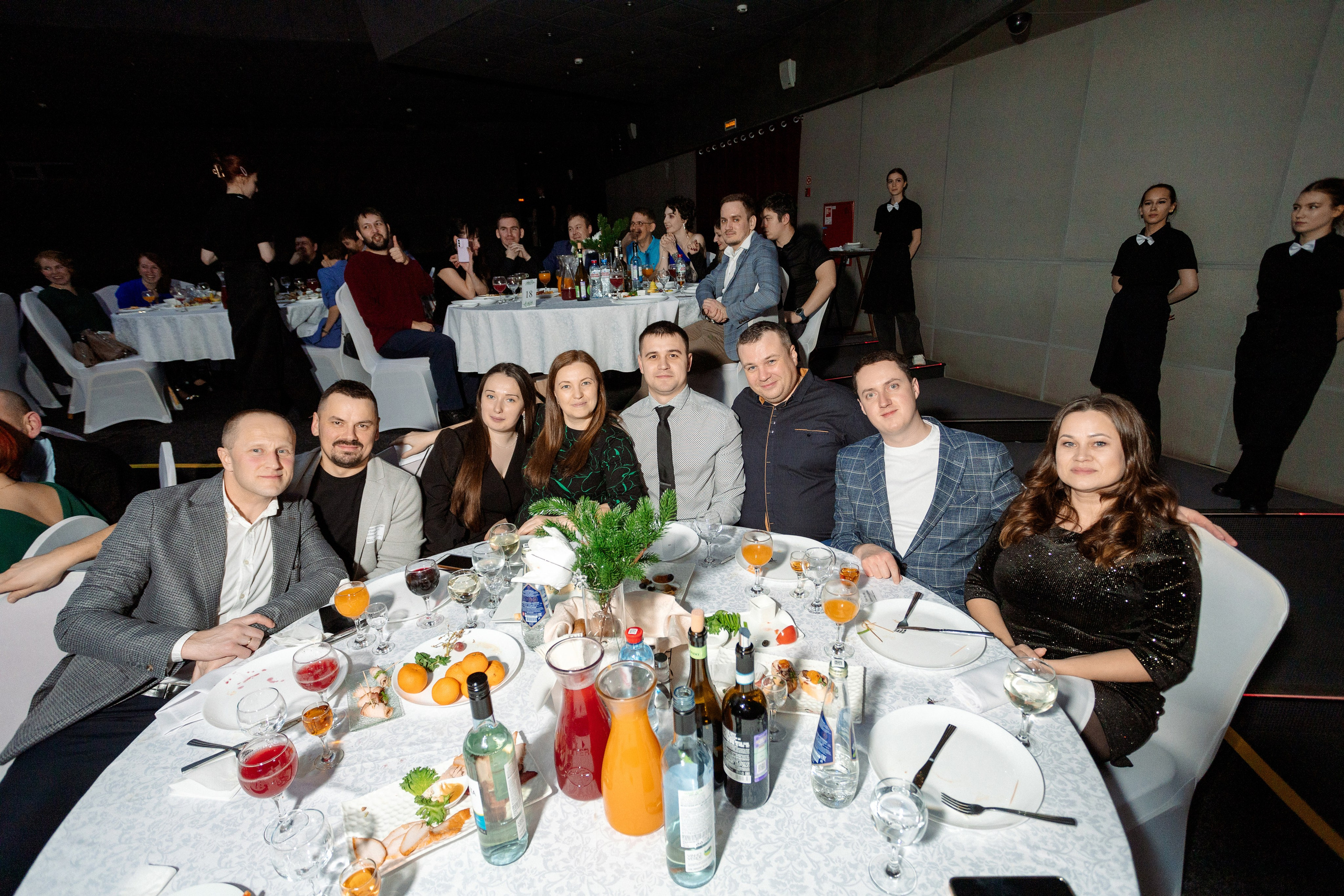 РЕПОРТАЖ: НОВЫЙ ГОД В ДК МЕТАЛЛУРГ. Профессиональный фотограф в Ижевске Леша Петров