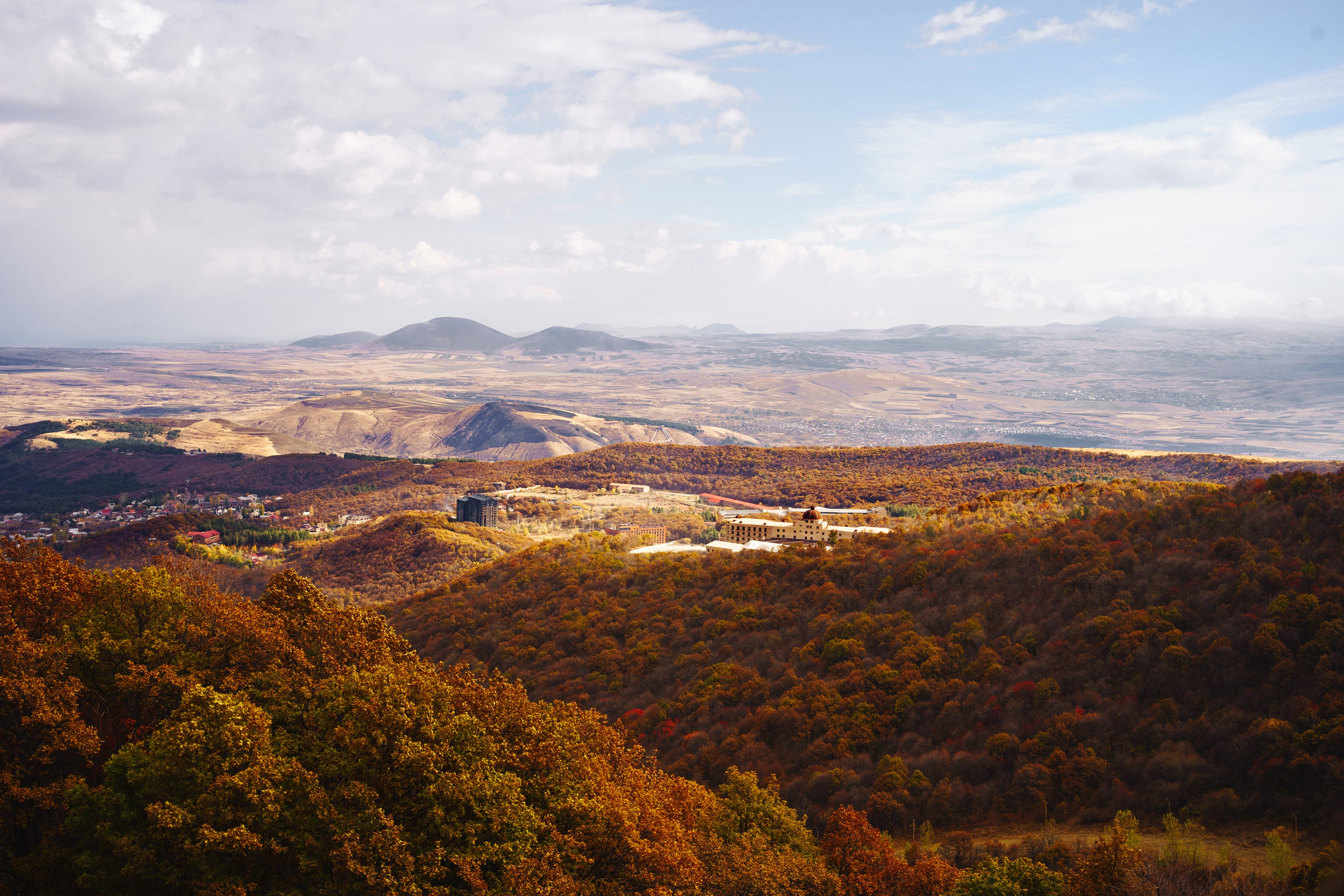 Landscapes. Oleg Kozachok — Photographer with Protanopia | Portraits, Texture & Light