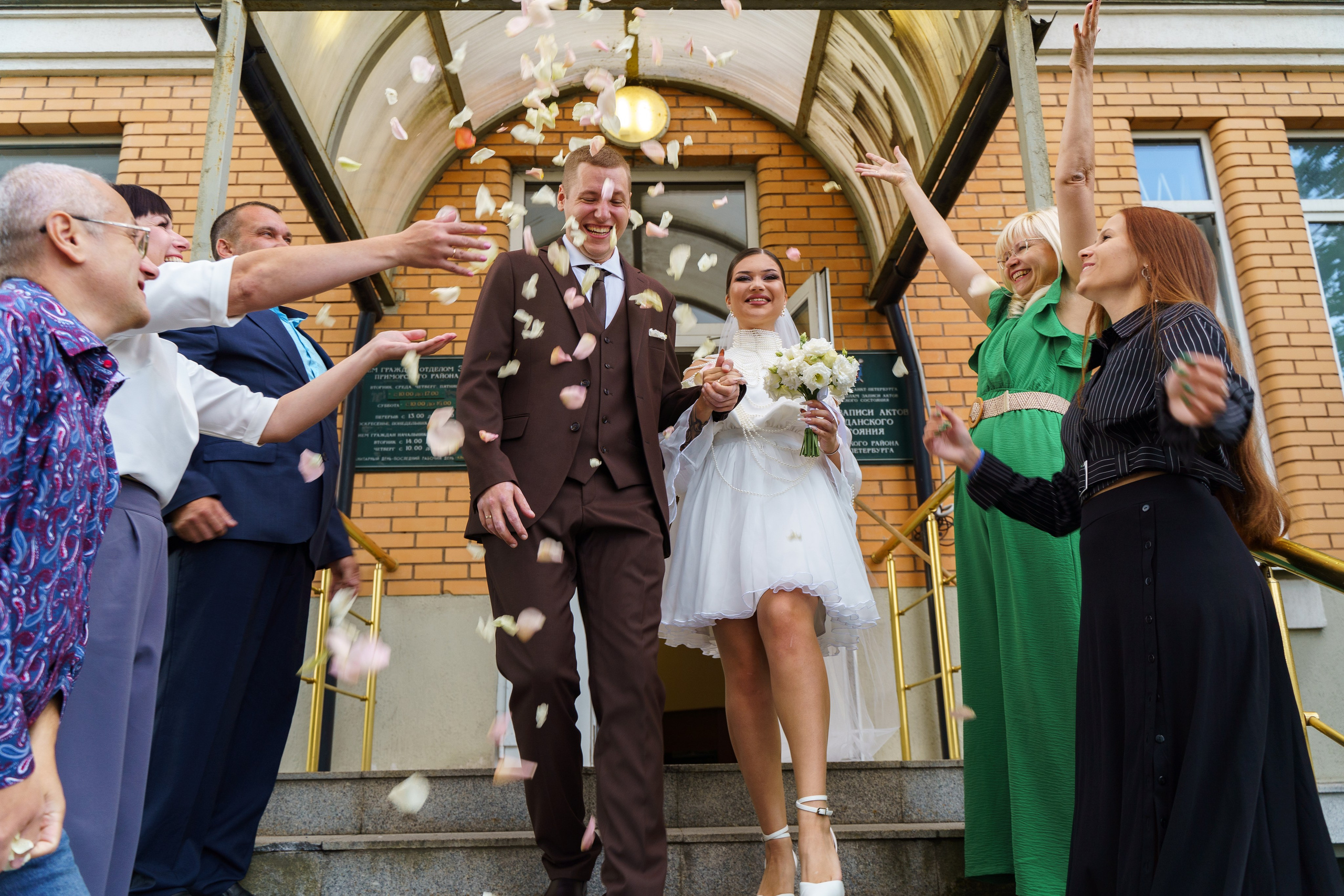 Камерная регистрация в ЗАГСе Приморского района г. Санкт-Петербург. Professional photoartist in St. Petersburg (wedding, reportage, portrait, model book, love story) Alexander Shvedov