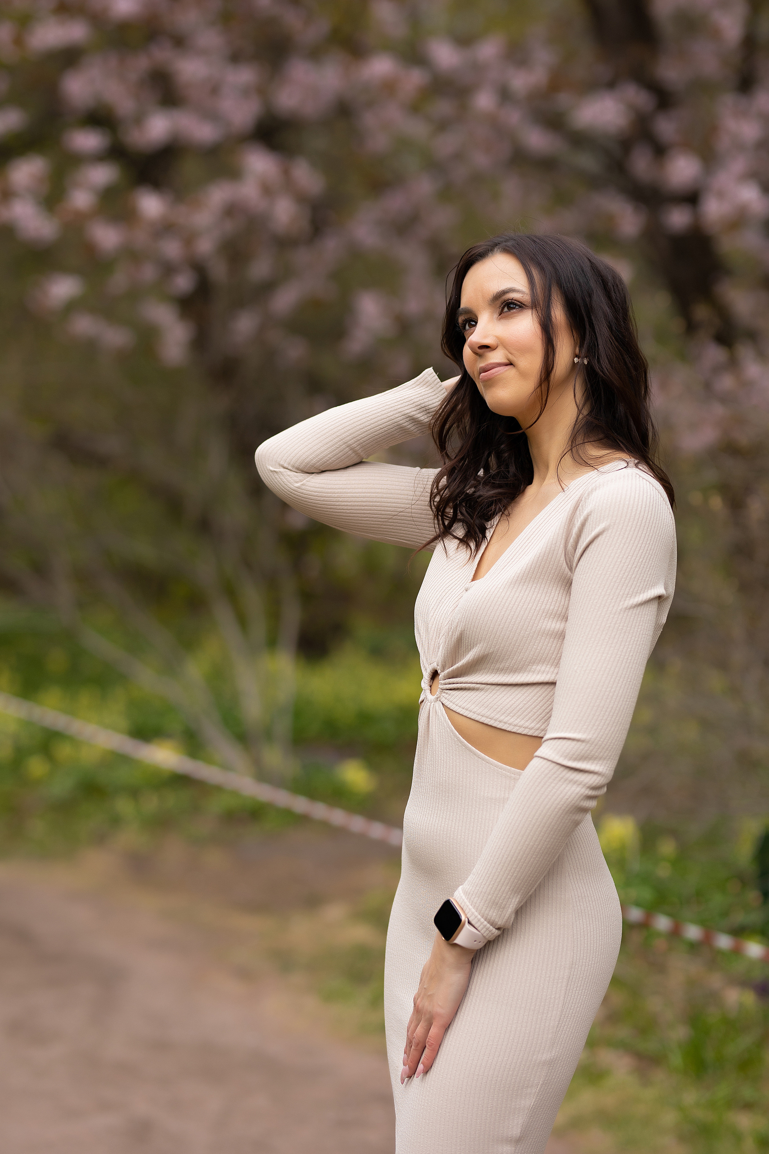 Фотосъёмка на фоне сакуры