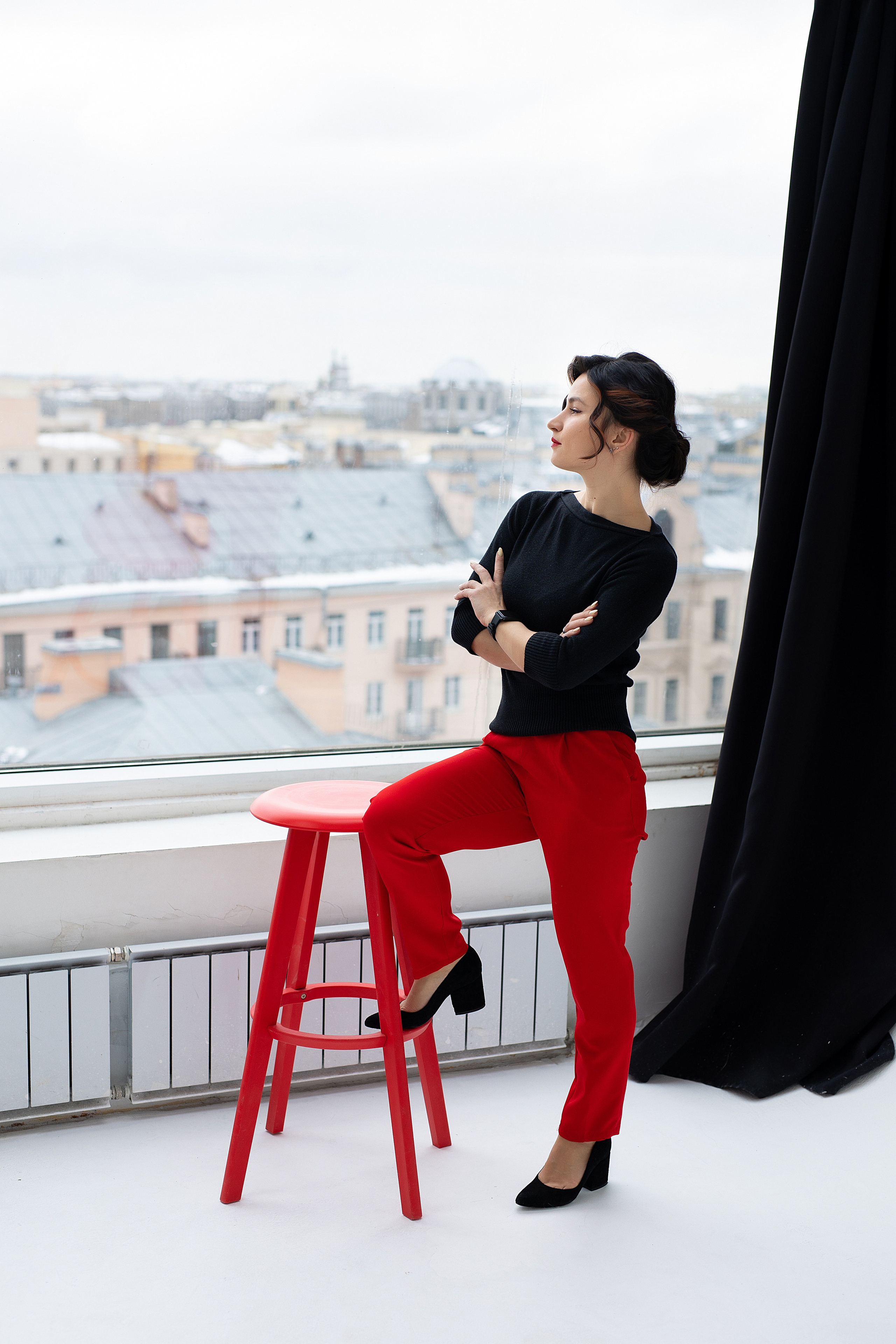 женский деловой портрет в фотостудии