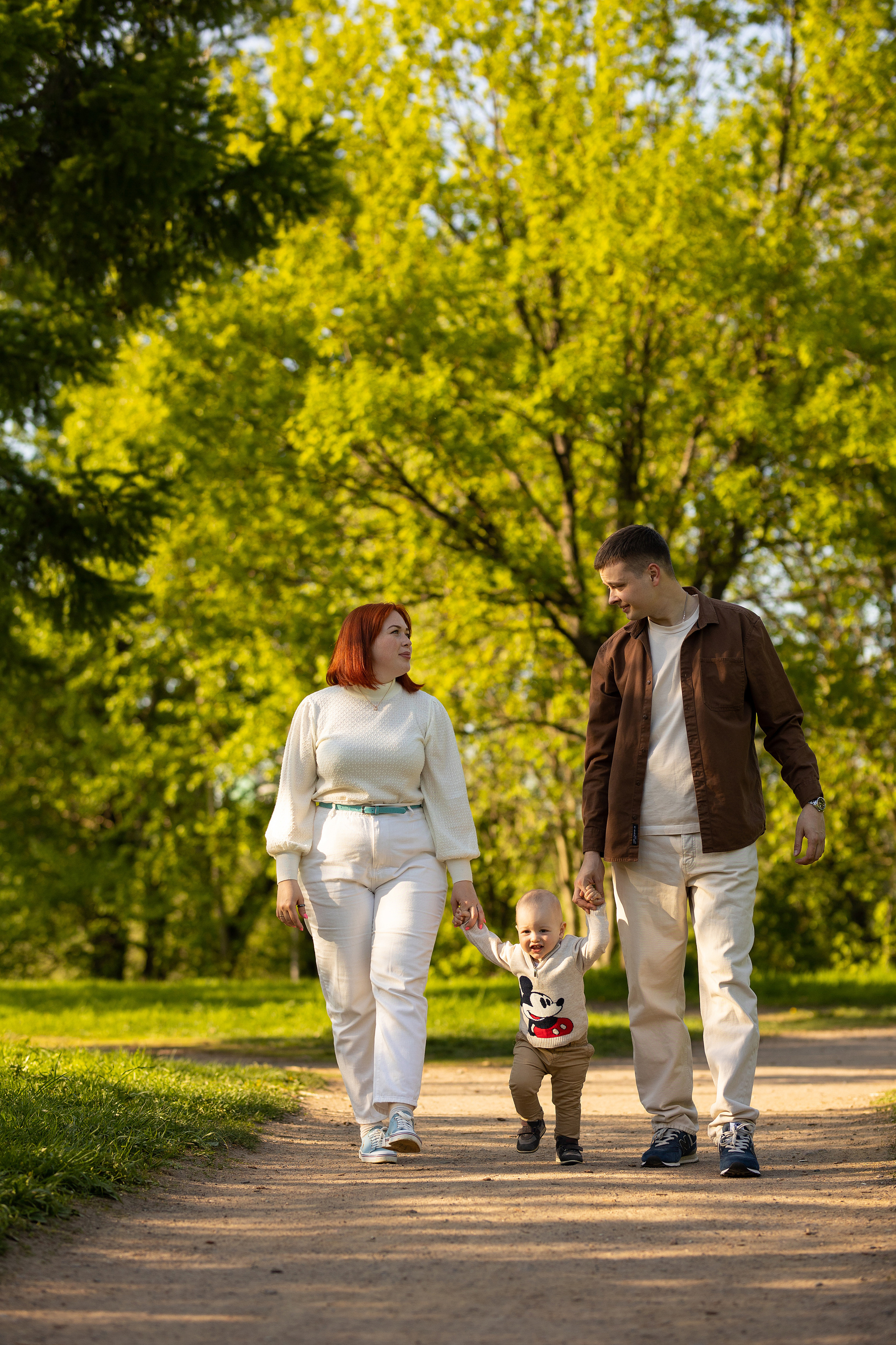 дружная семья на фотосессии