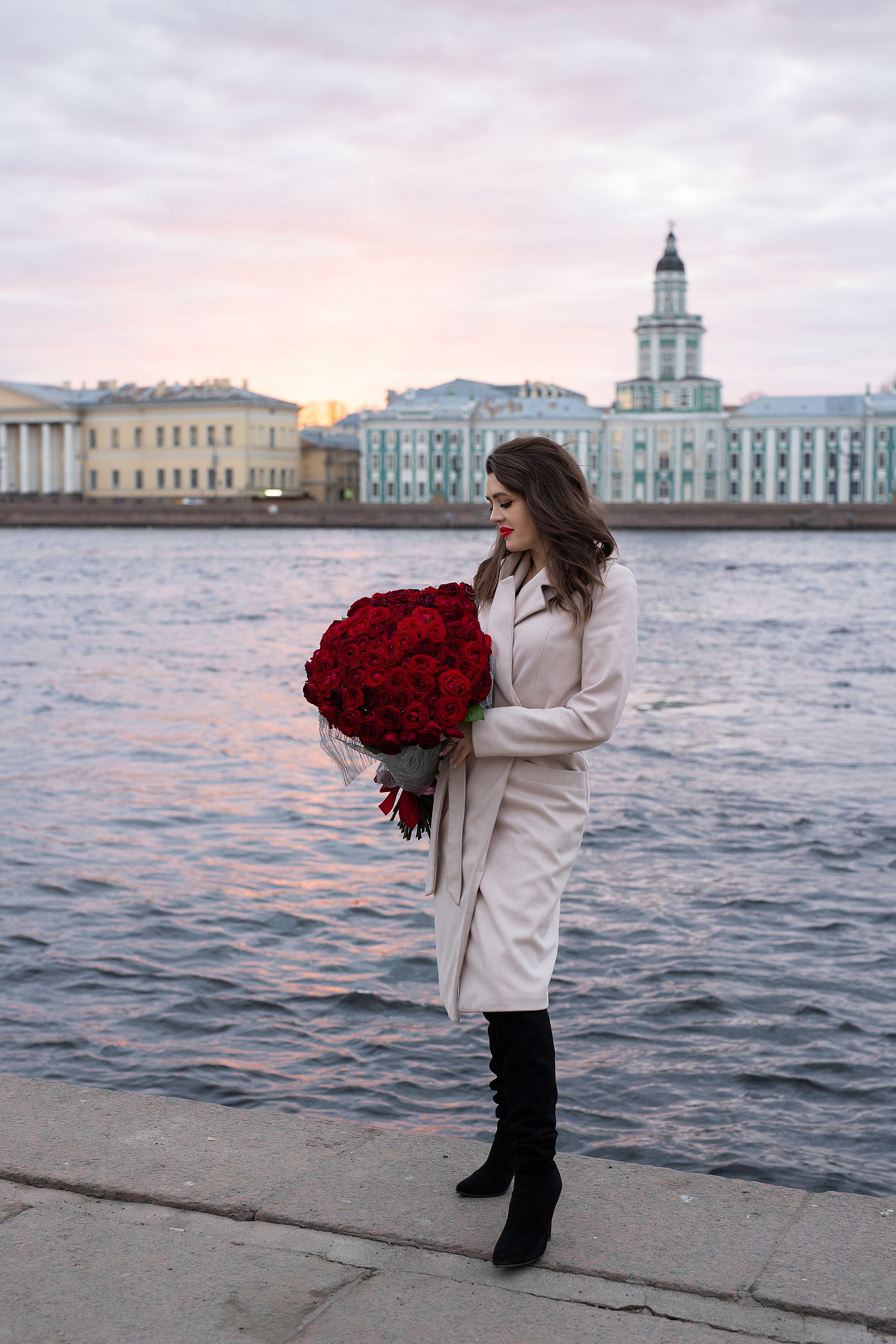 фотосессия на закате с видом на воду