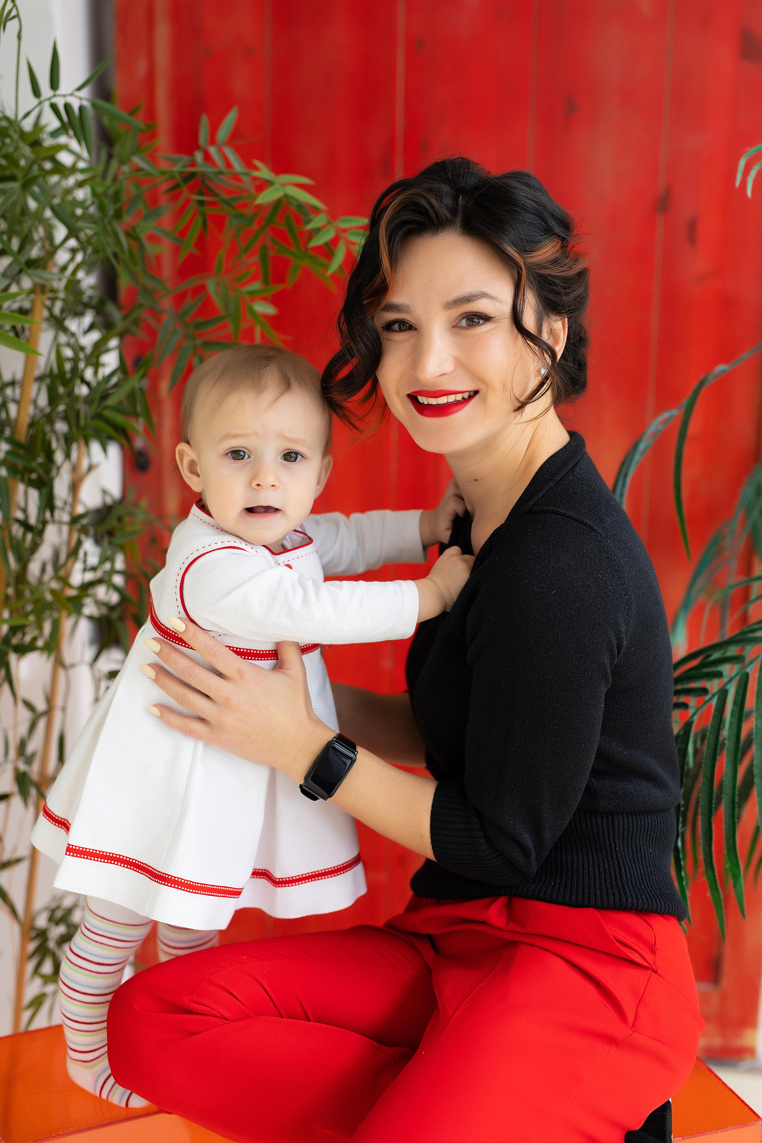 позы для фотосессии мамы и дочьки