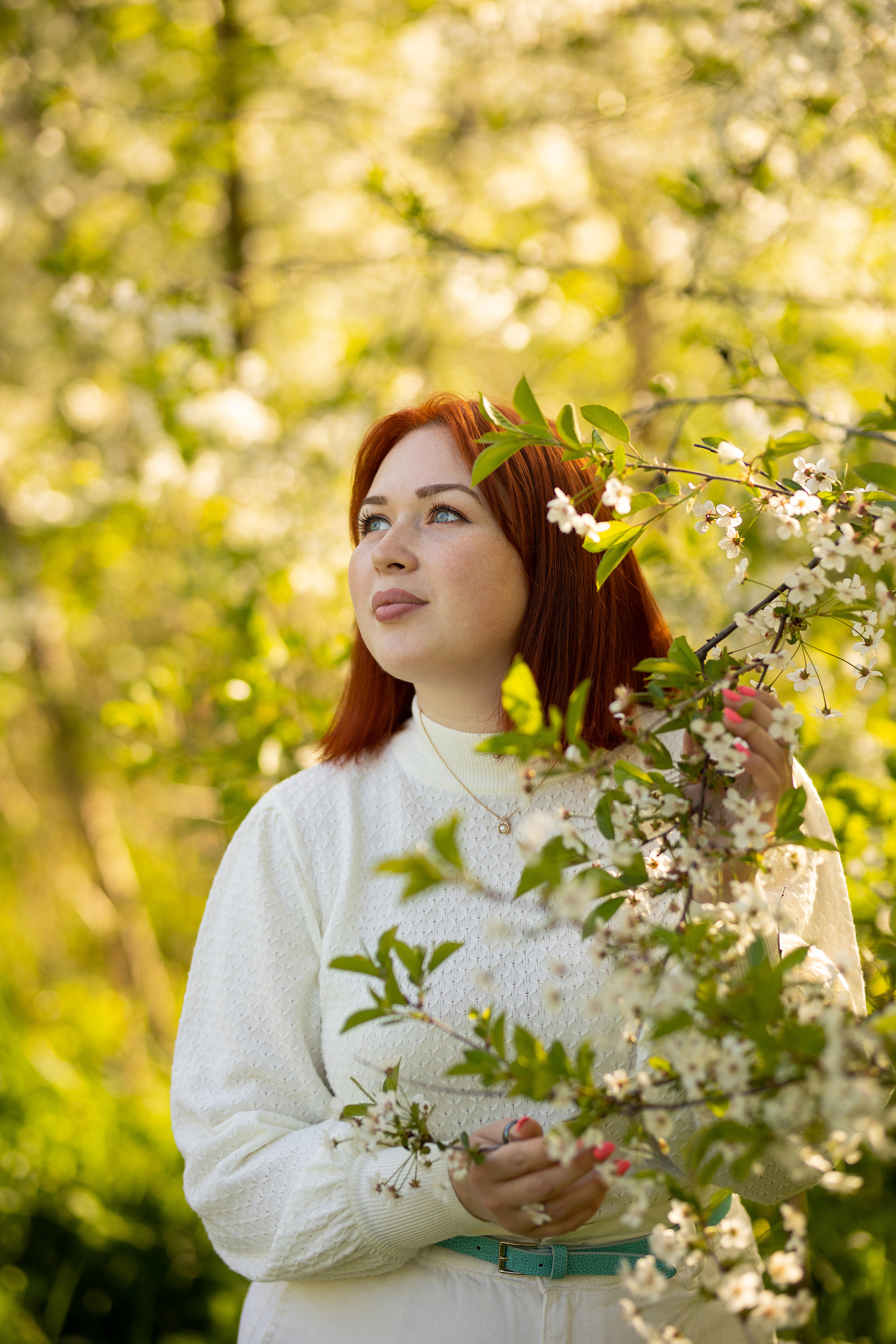 женский портрет в цветении