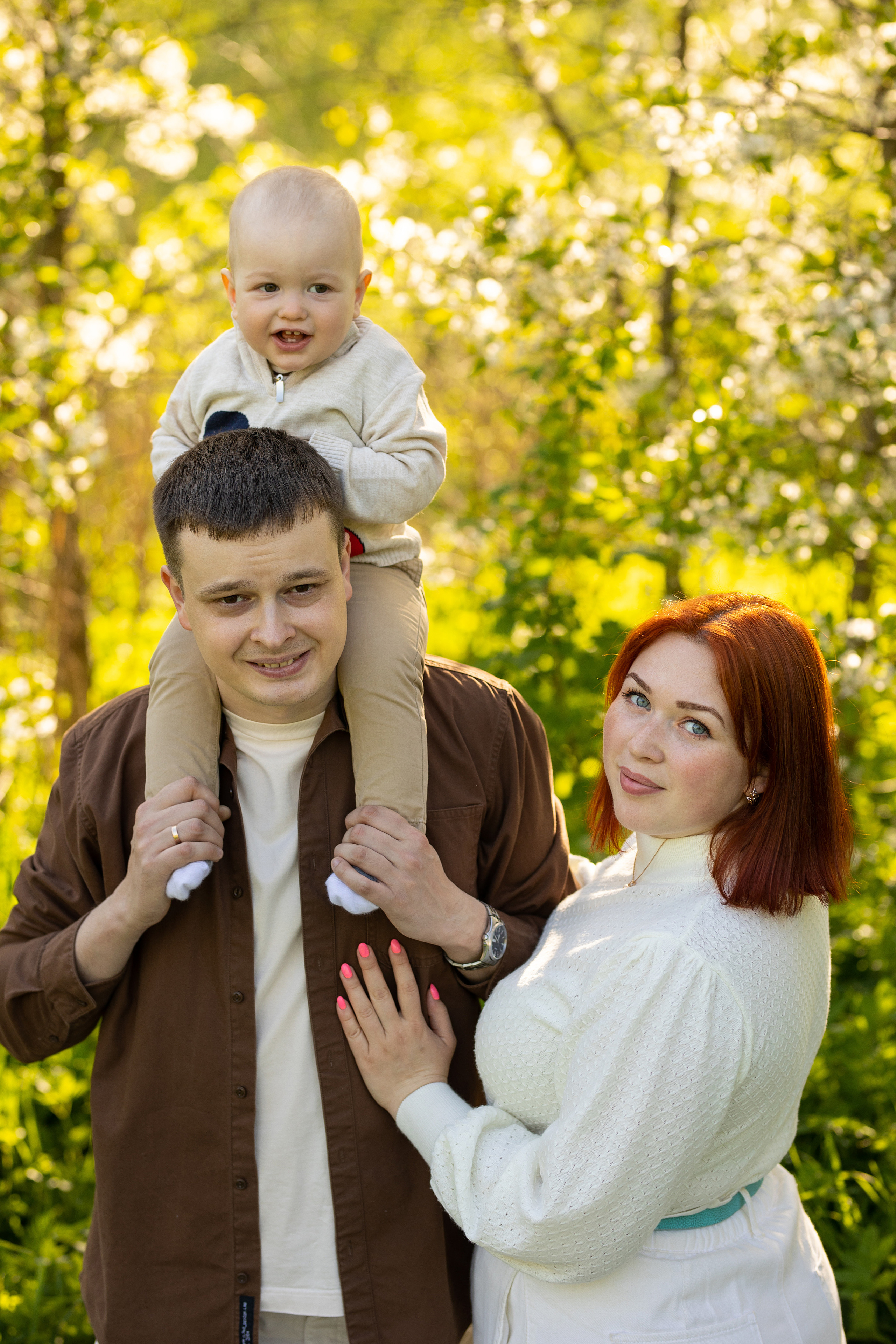 дружная семья на фотосессии