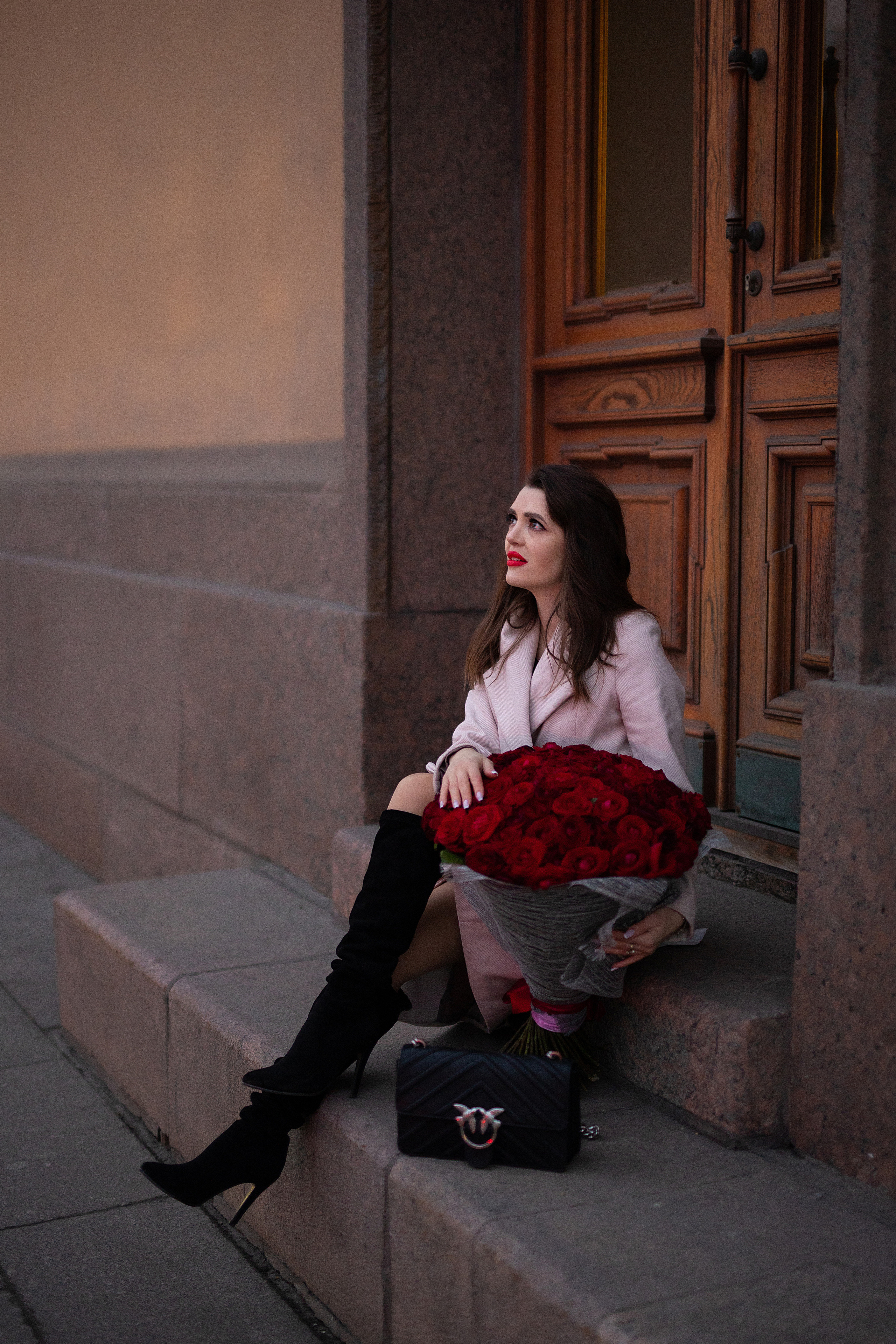 фото на ступеньках в Питере