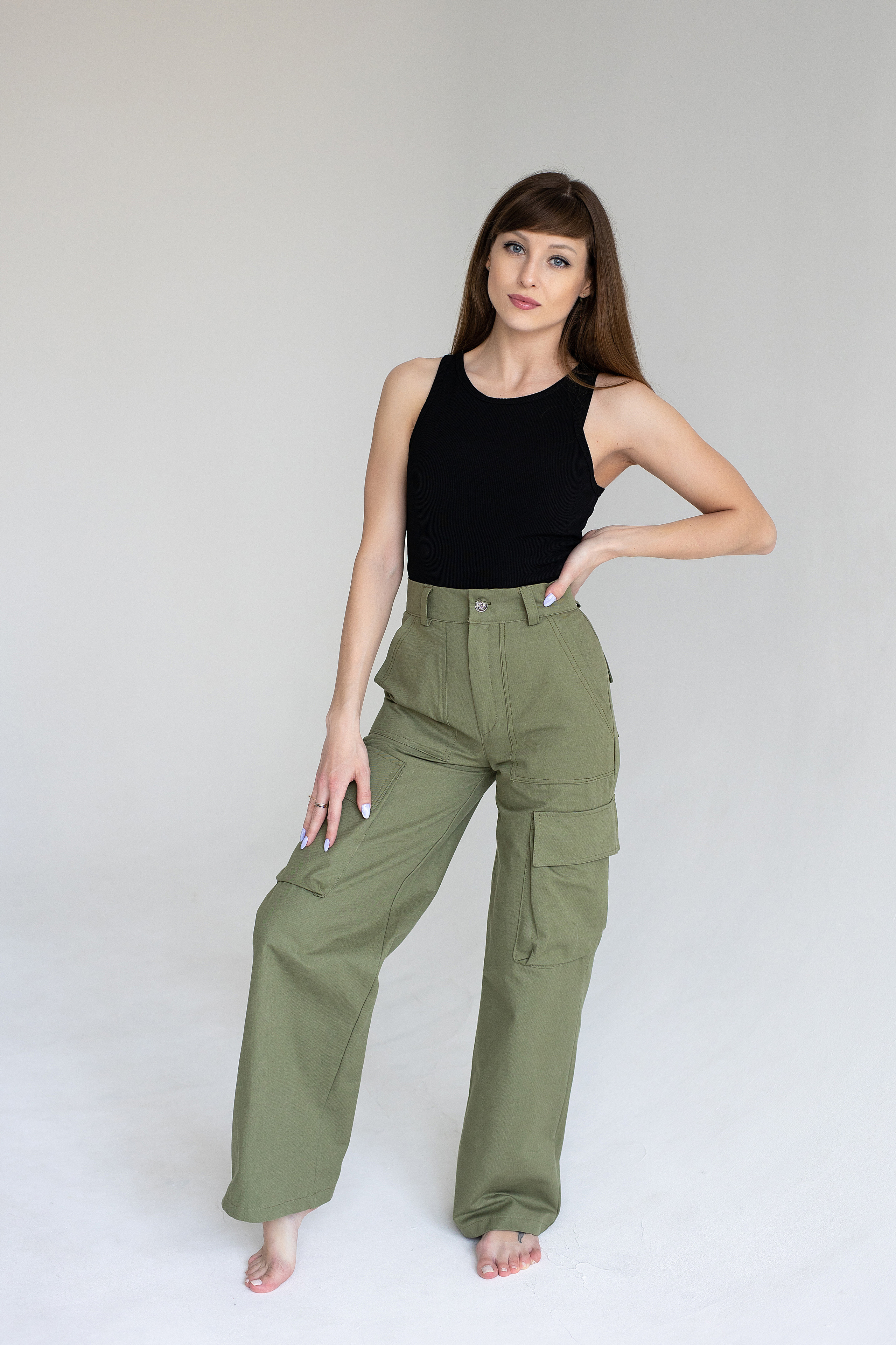 фотосъёмка  брюк на циклораме