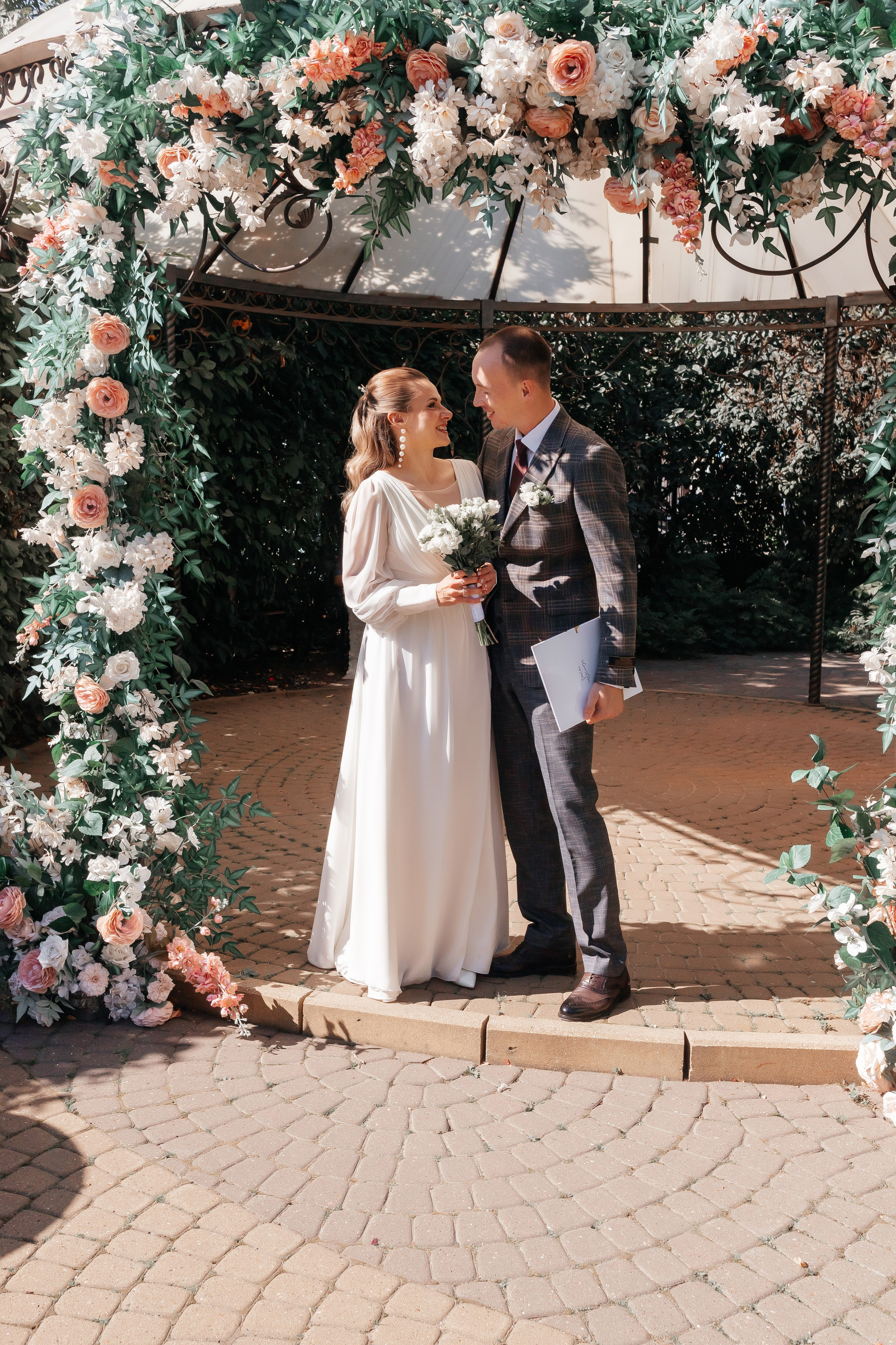 Свадебная прогулка Оли и Димы. Свадебный фотограф и фотограф Love-Store в Нижнем Новгороде Анастасия