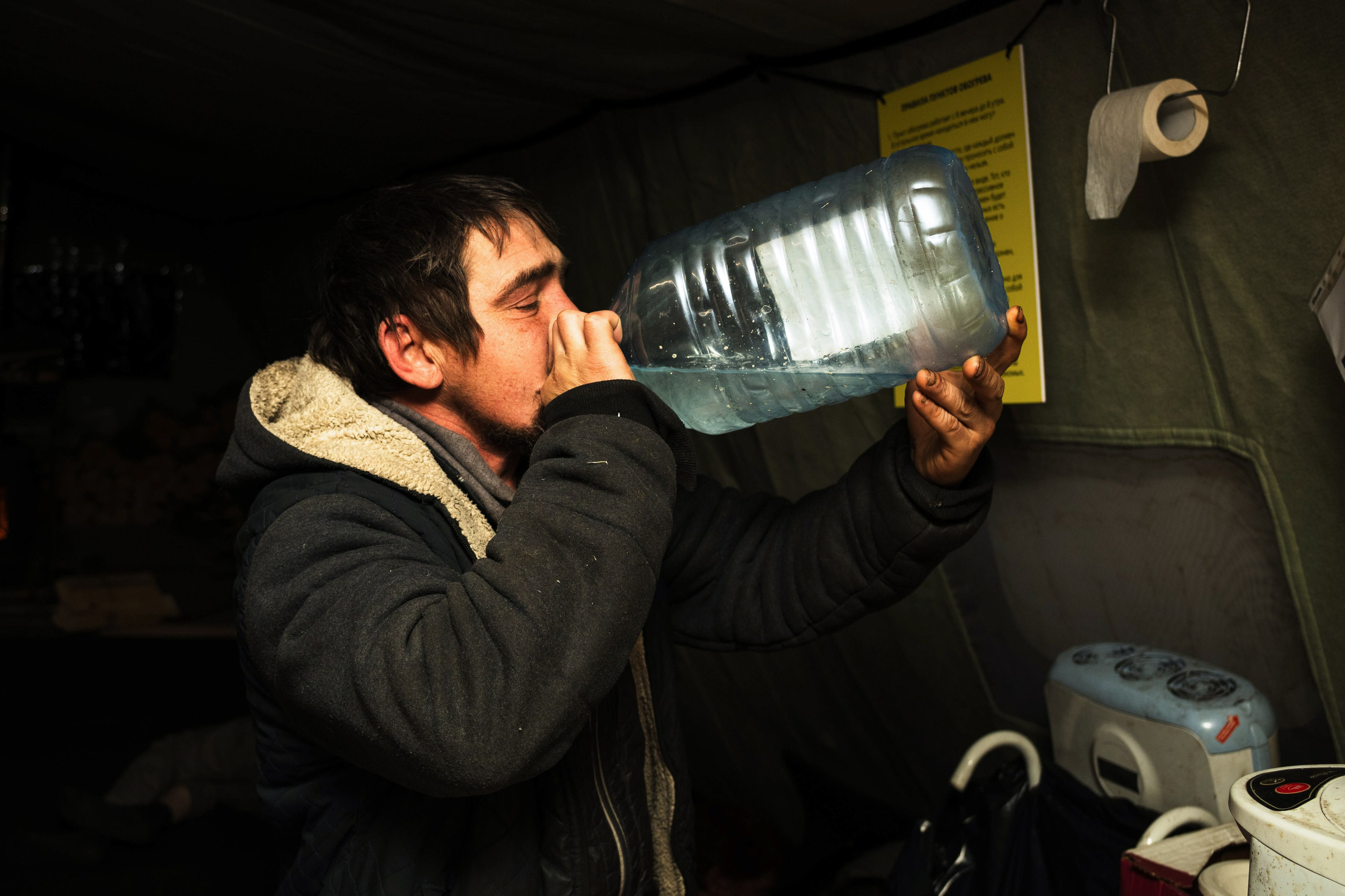 Репортажная съемка. «Ночлежка». Пункт обогрева; Неравнодуш. Репортажный фотограф в СПб
