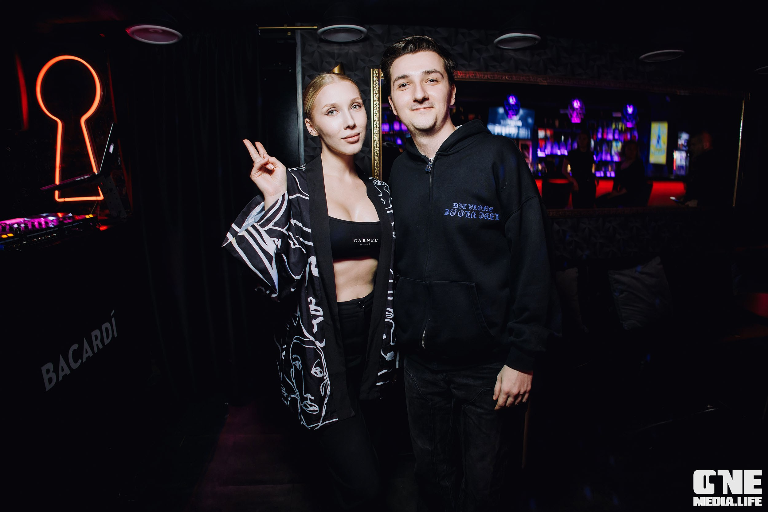 Фоторепортаж из бара Secret. One Media Life: фоторепортажи, фотоотчеты с мероприятий и заведений