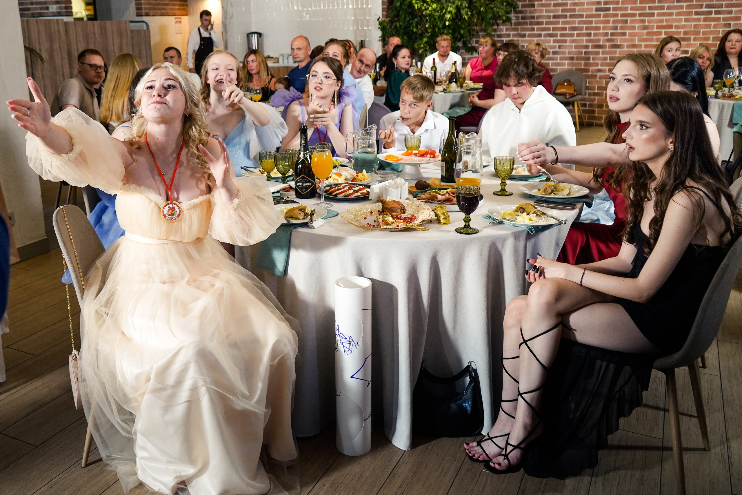 Выпускной вечер, гимназия № 40, 9 класс. Семейный и портретный фотограф в Екатеринбурге Анна Лобанова