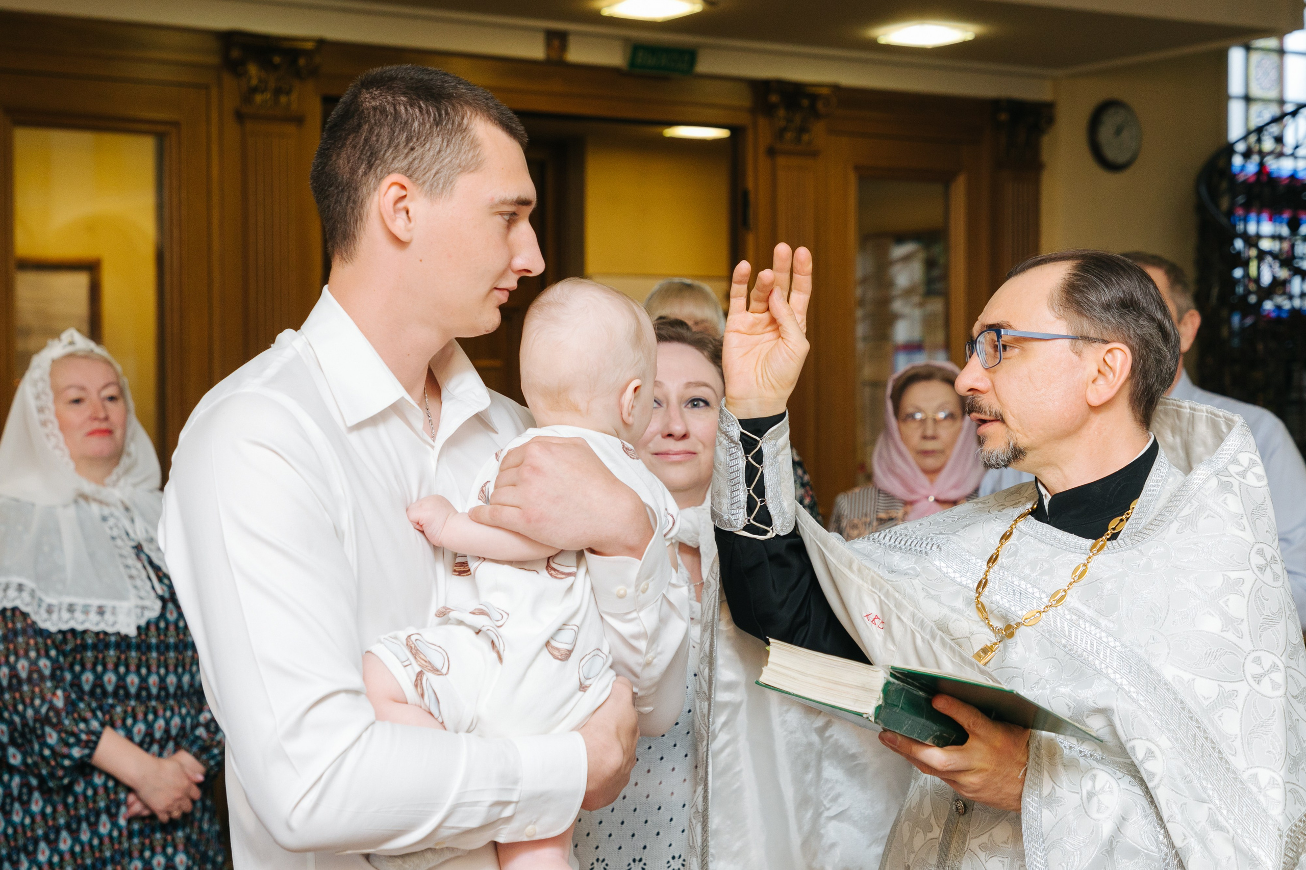 Крещение Храм всех святых в земле русской просиявших СПб. Фотограф на крещение в Санкт Петербурге
